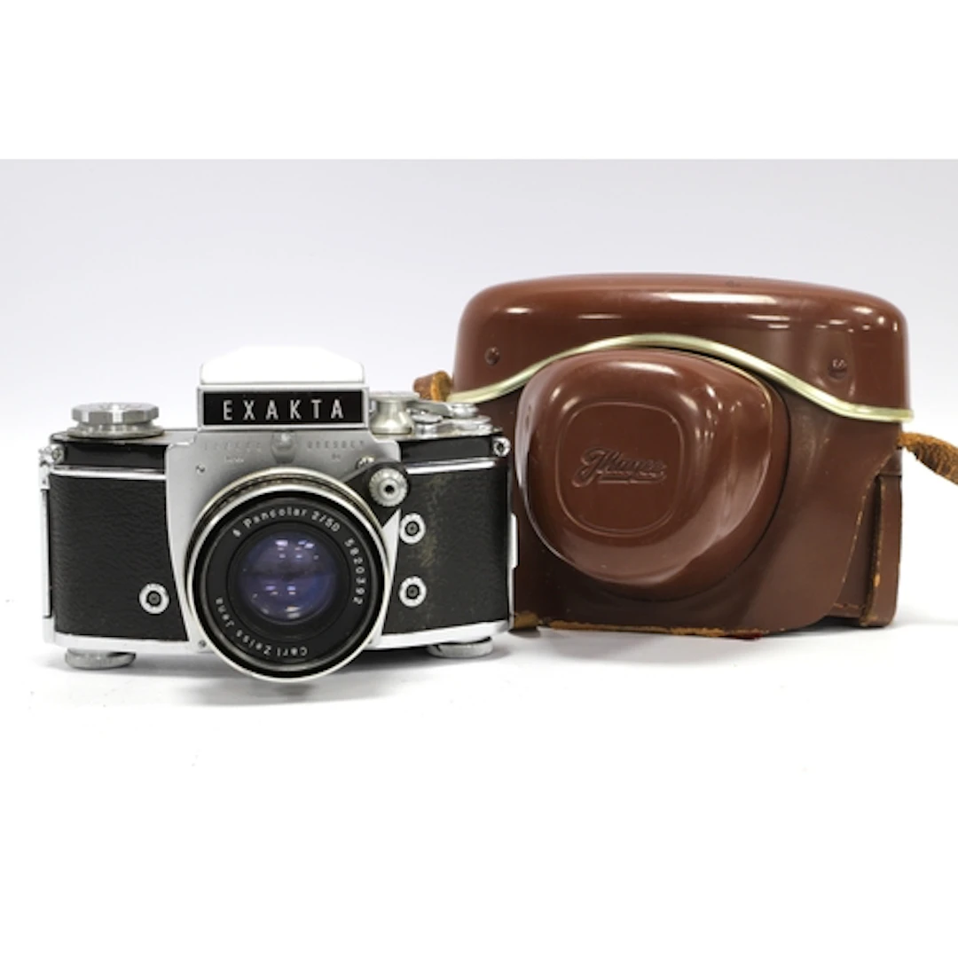 Exakta Varex 11a Ihagee Dresden 35mm Film Camera with attach...