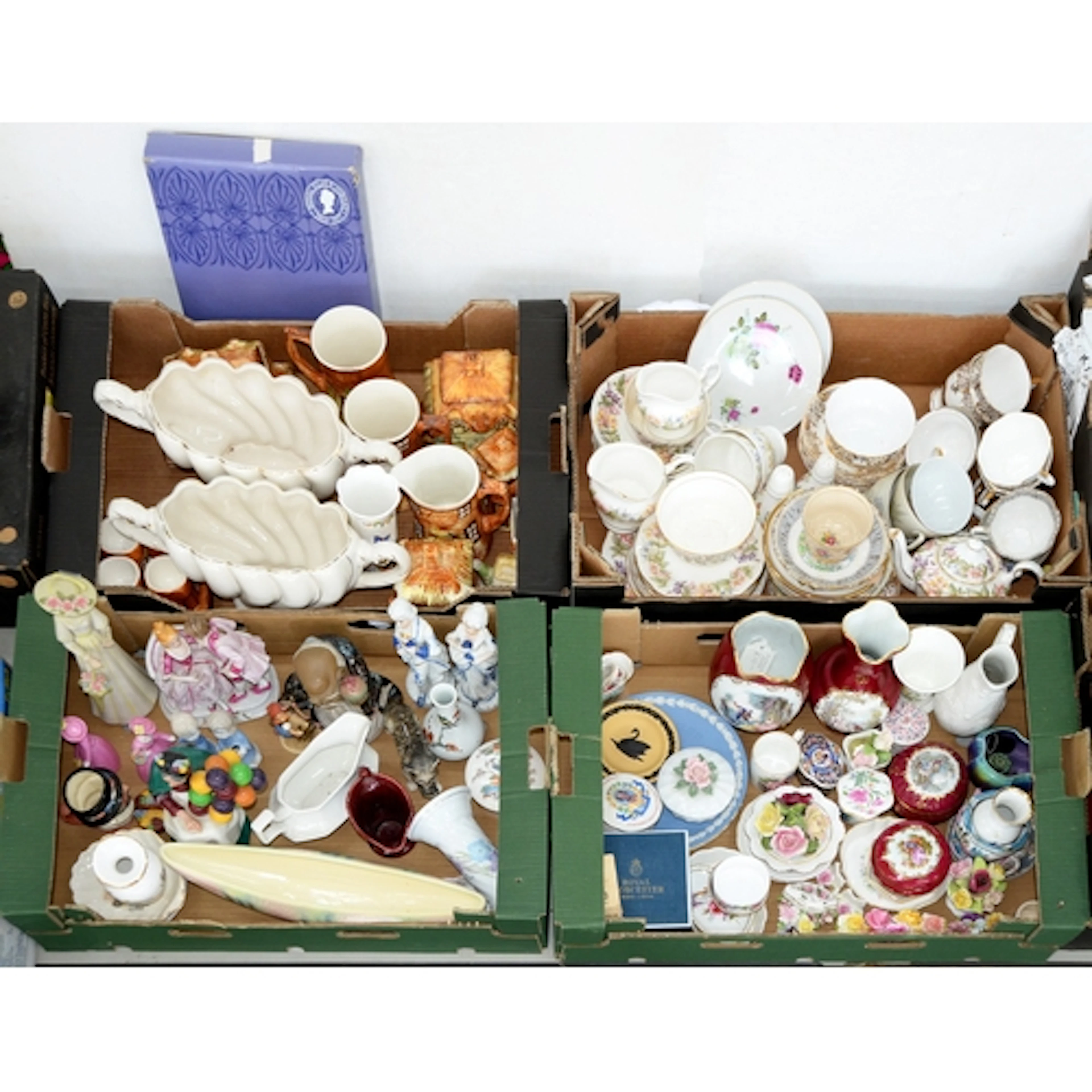 Miscellaneous ornamental and decorative ceramics to include ...