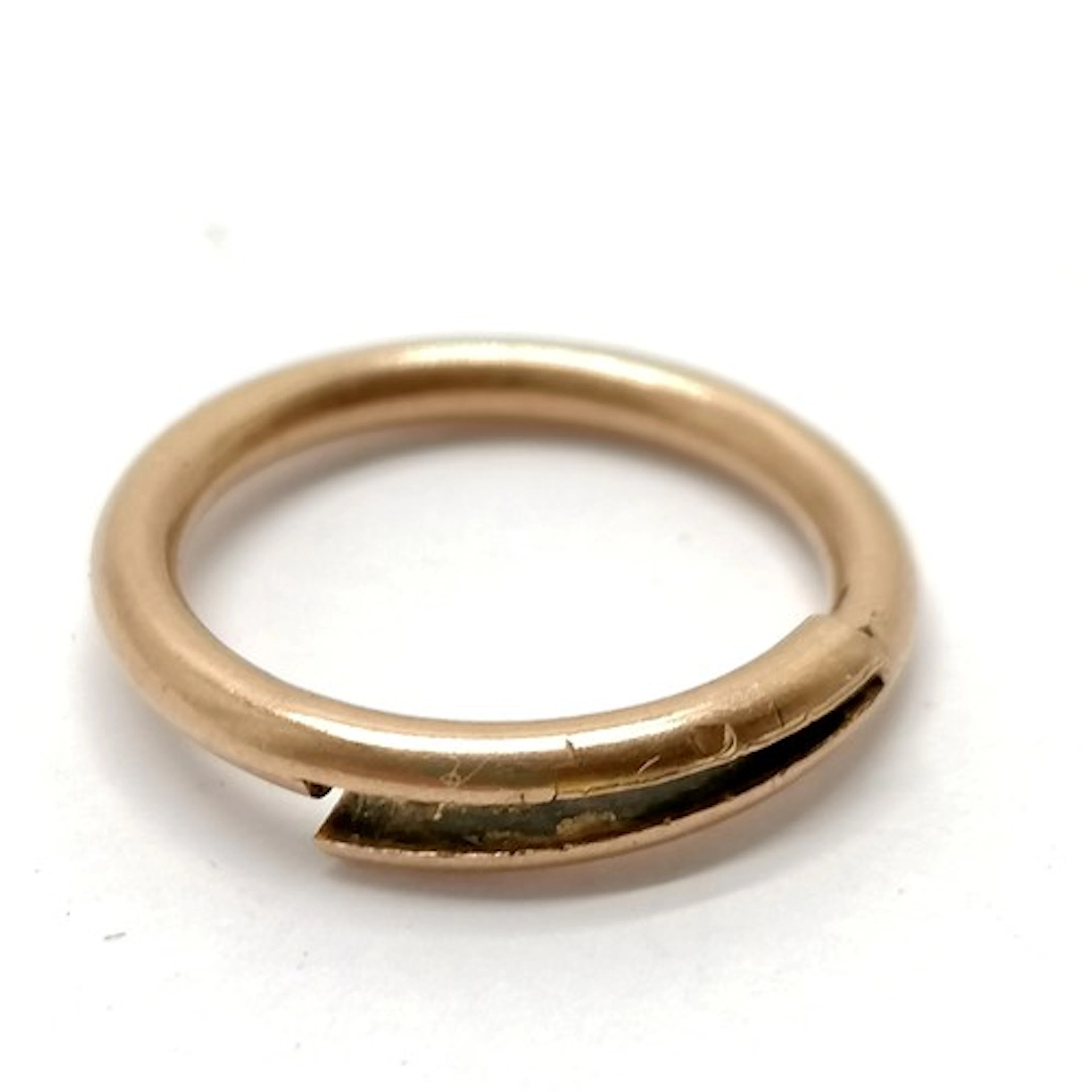 Antique unmarked (touch tests as) rose gold large split ring...