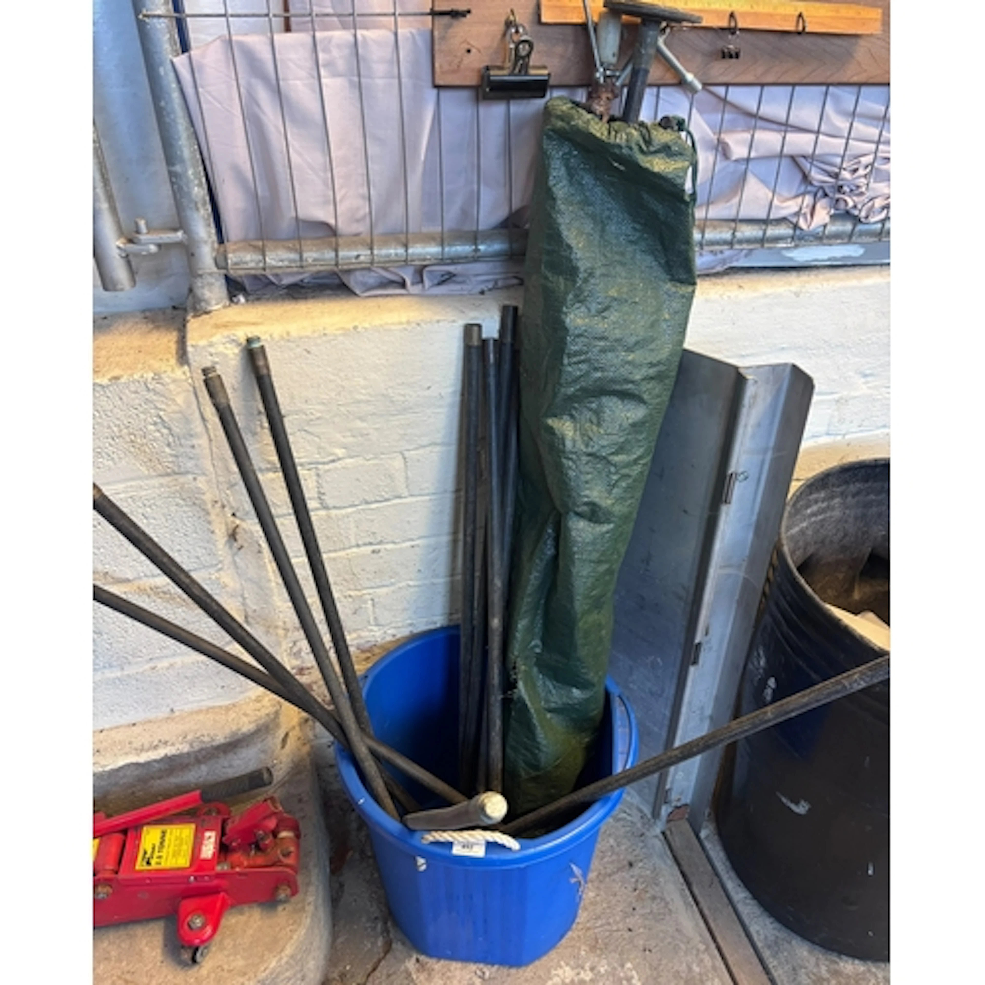 Assorted drain rods. (B.P. 21% + VAT)