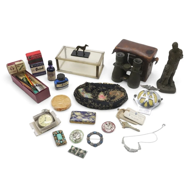 A mixed lot to include a pair of German Voigtlander Mod.08 b...