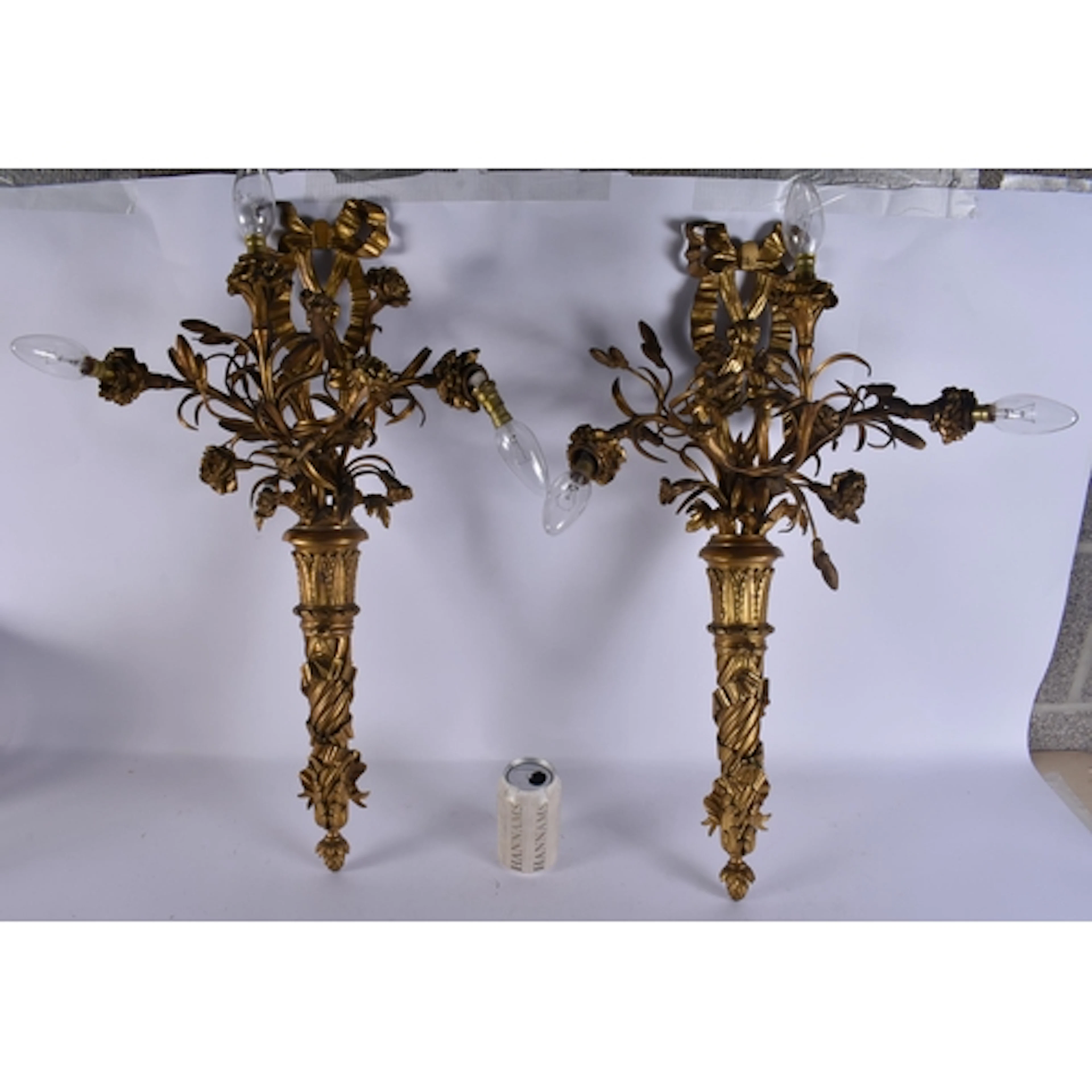 A LARGE PAIR OF ANTIQUE FRENCH ORMOLU COUNTRY HOUSE WALL SCO...