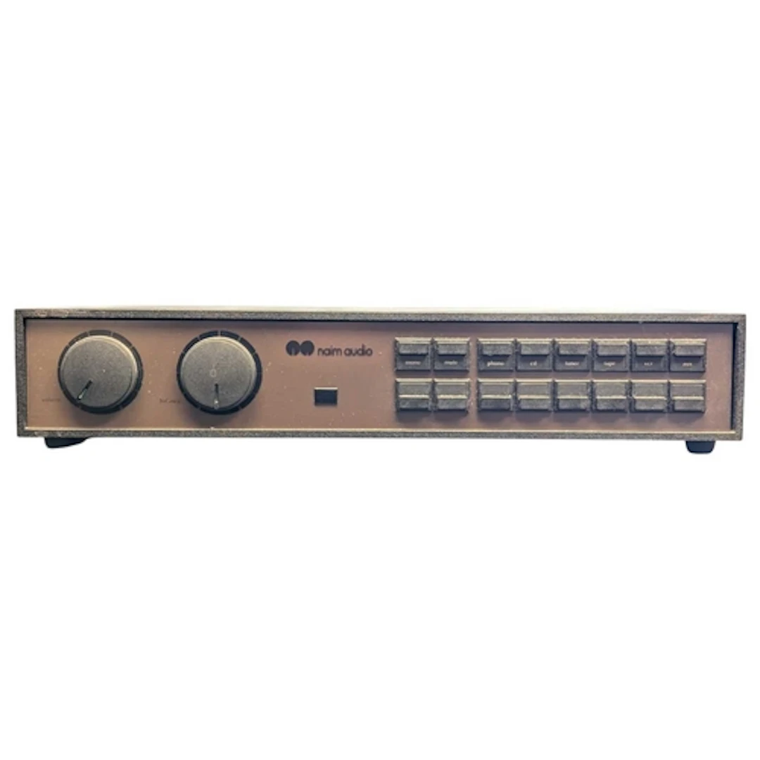 A Naim Audio pre-amp. Likely the NAC 82 Model (to be confirm...