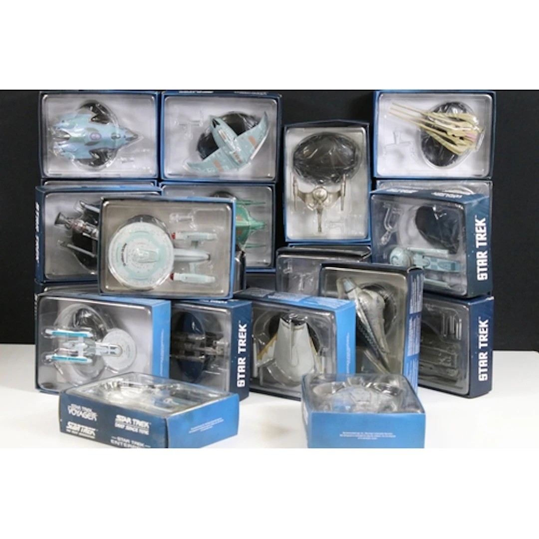 24 Boxed Eaglemoss Star Trek diecast models, all ex