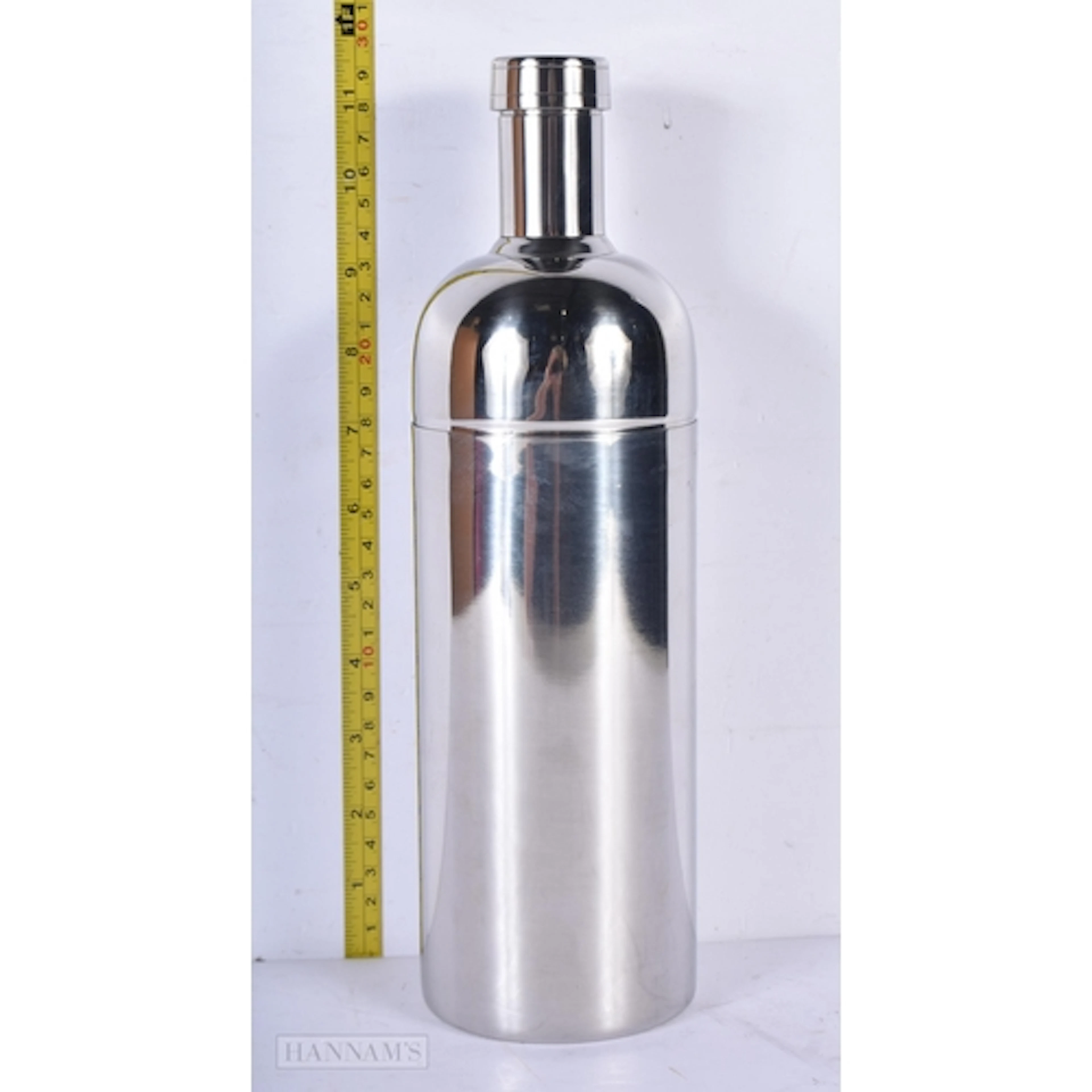 A Chrome bottle shaped cocktail shaker 29cm