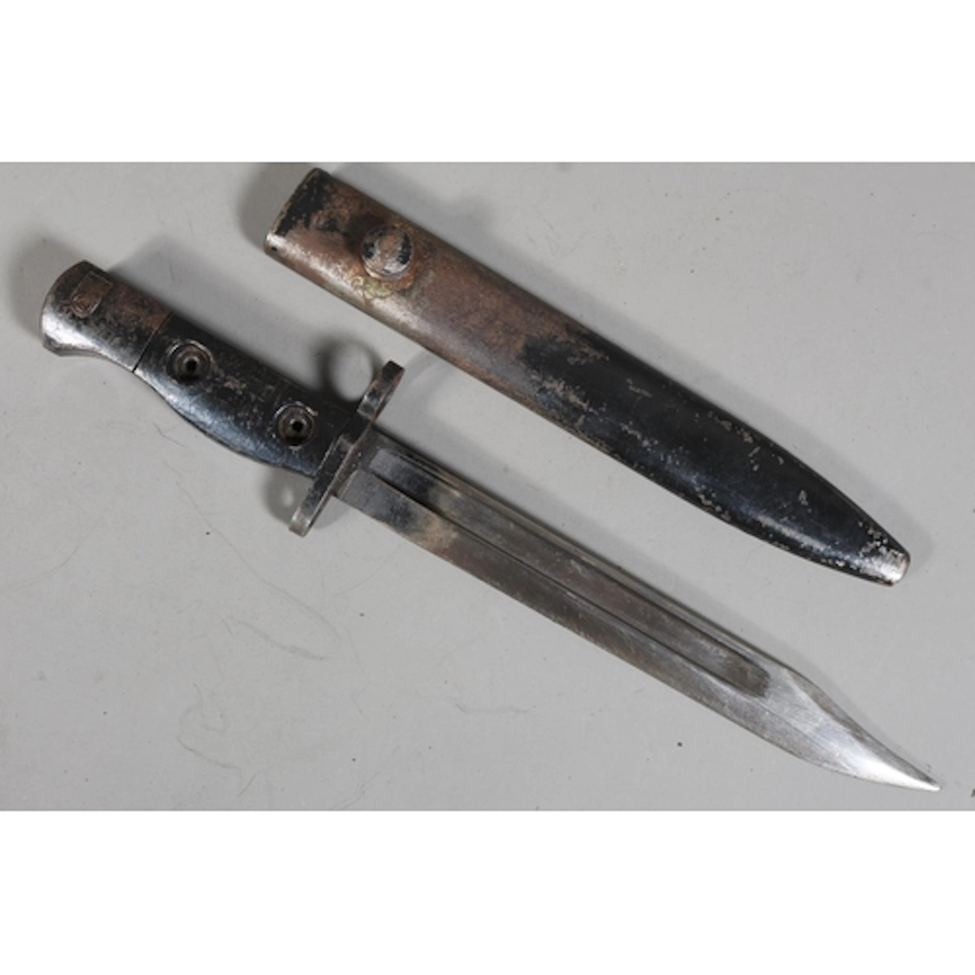 British L1A3 knife bayonet for the L1A1 SLR (Self Loading Ri...