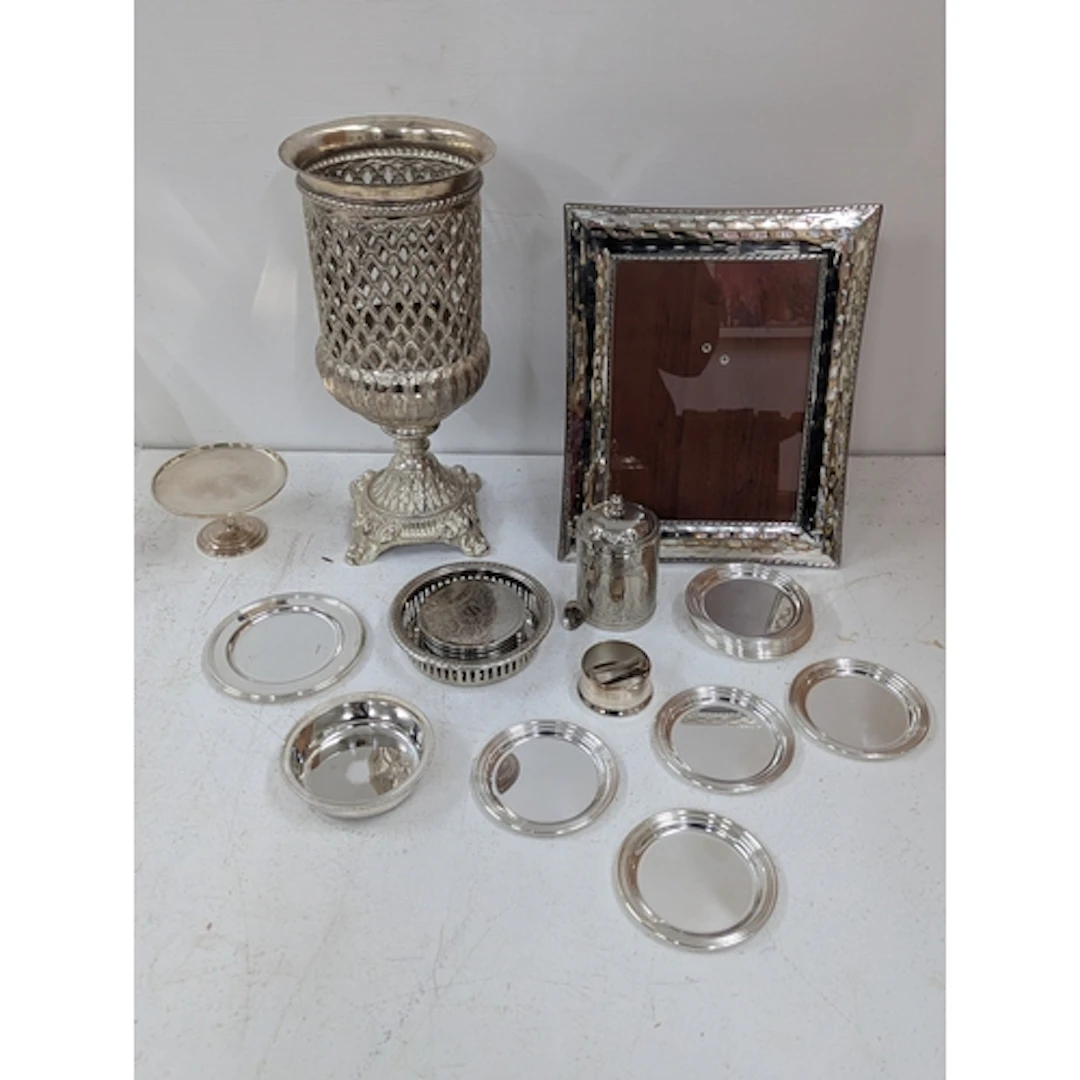 A small selection of silver plated items to include a Taneez...