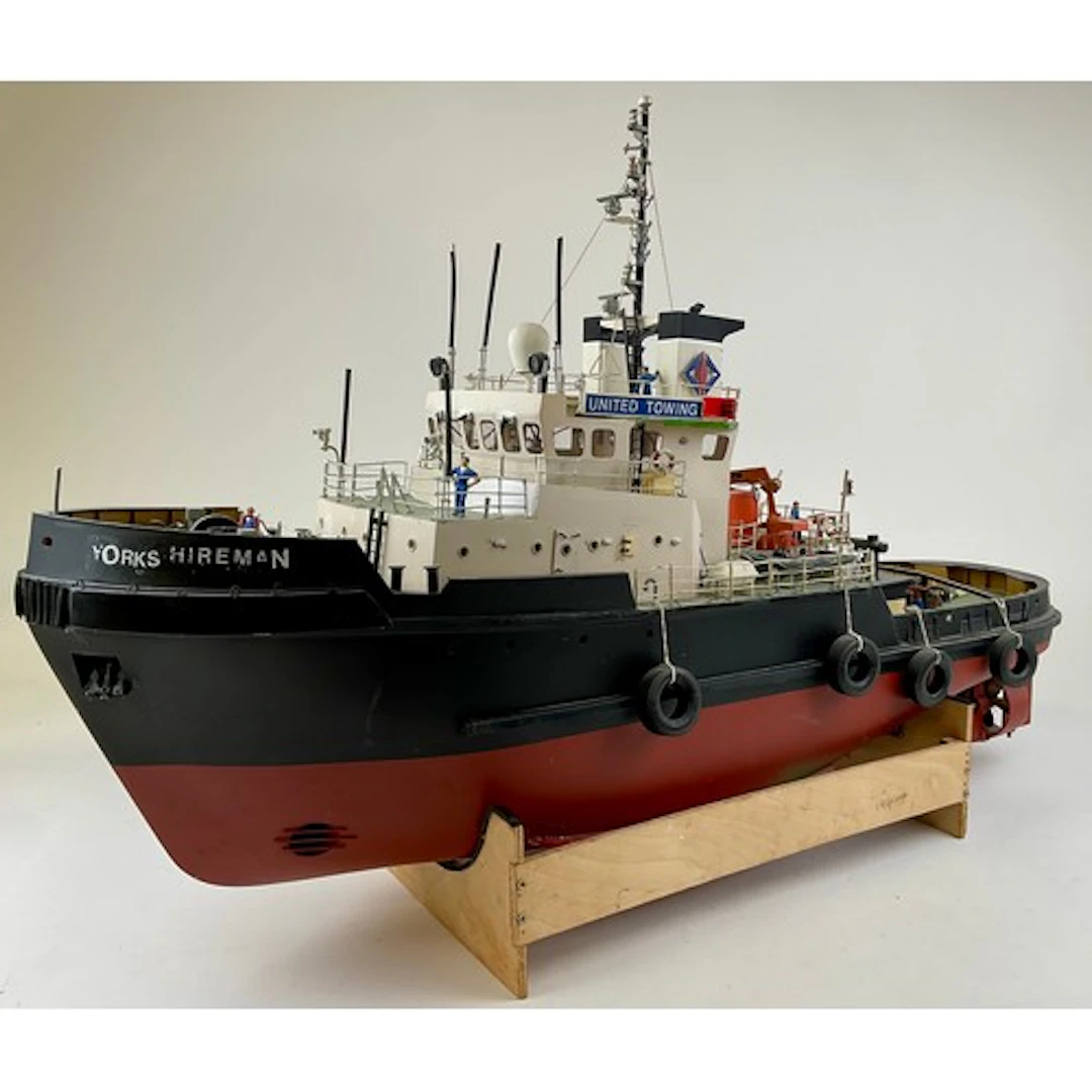 Maritime Models - A large Model Slipway pond yacht or model ...
