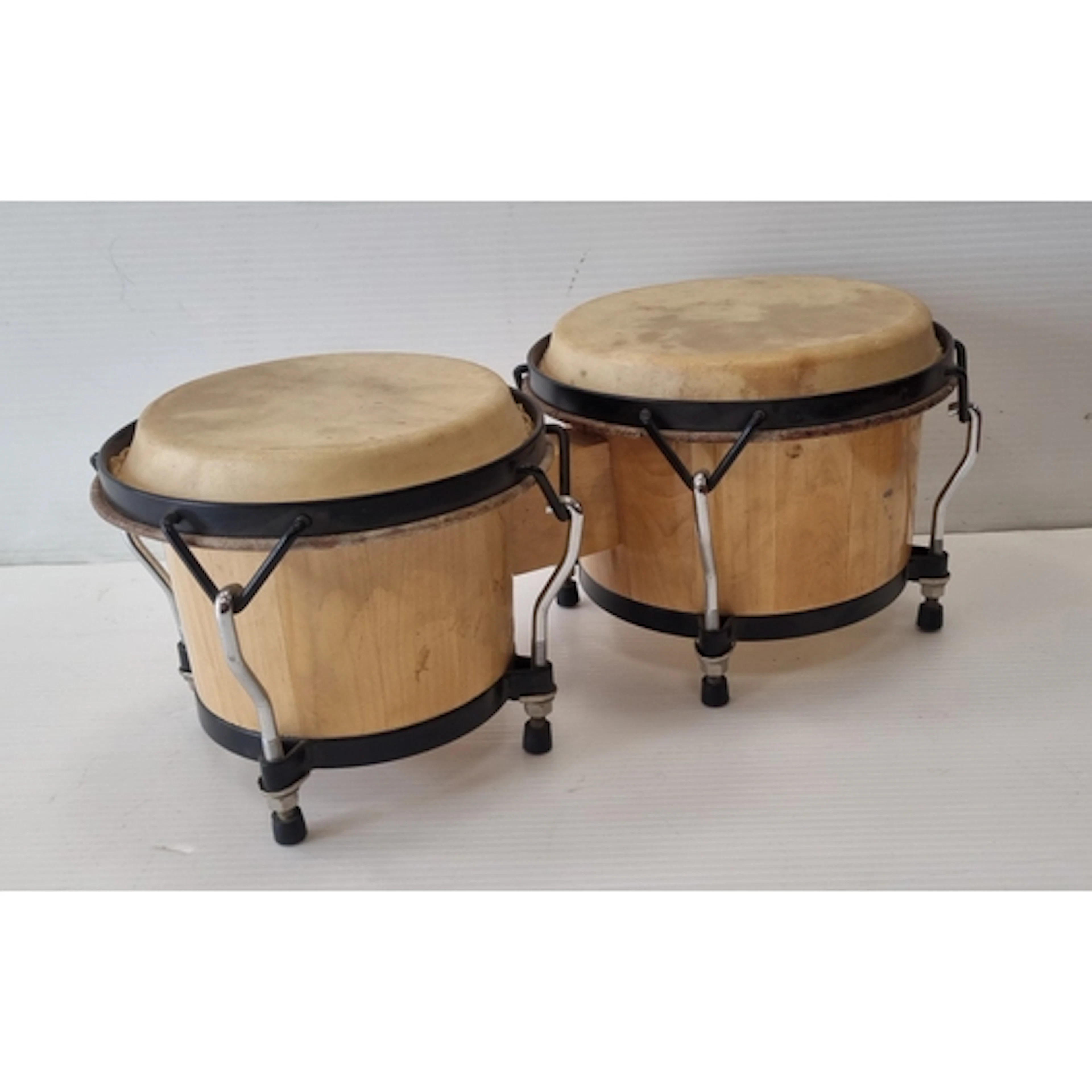 Pair of bongo drums H:19cm x W:47cm