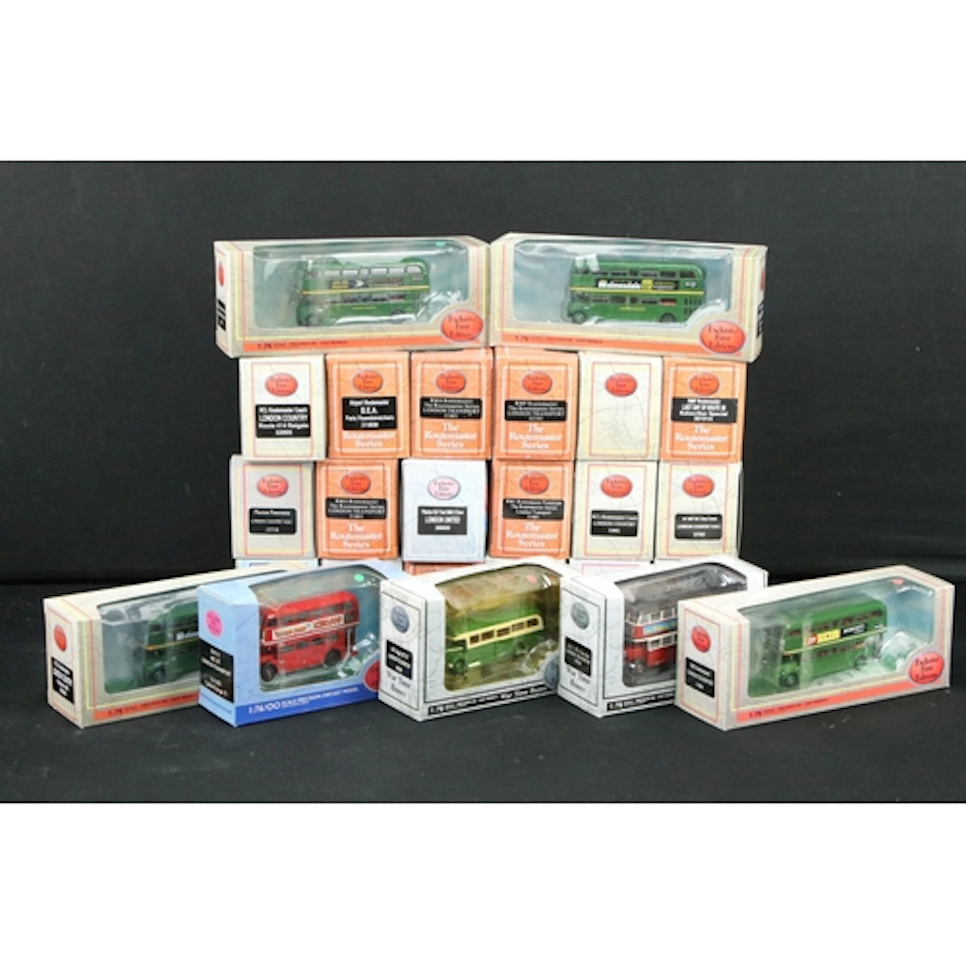 25 Boxed EFE Exclusive First Editions diecast model buses to...