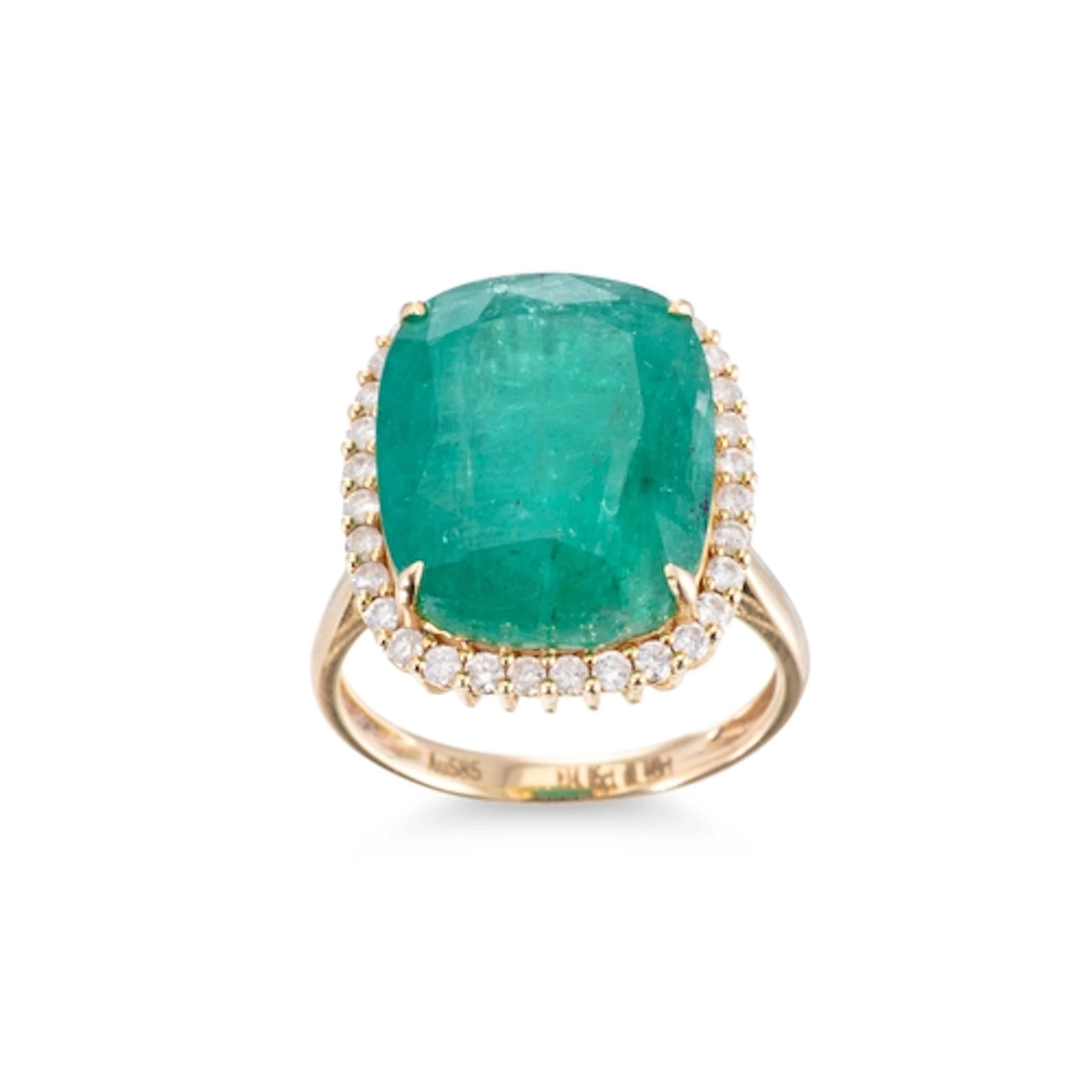 AN EMERALD AND DIAMOND CLUSTER RING, mounted in 14ct yellow ...