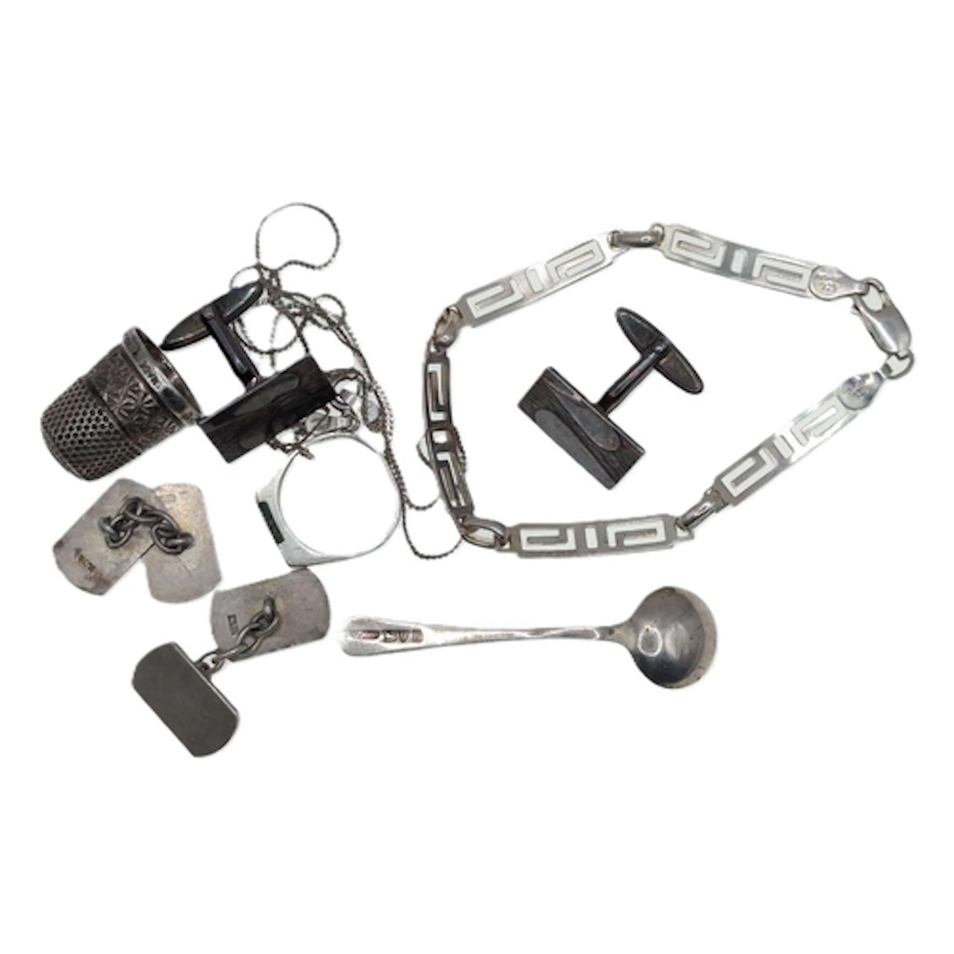 32.53 grams of assorted silverware and jewellery