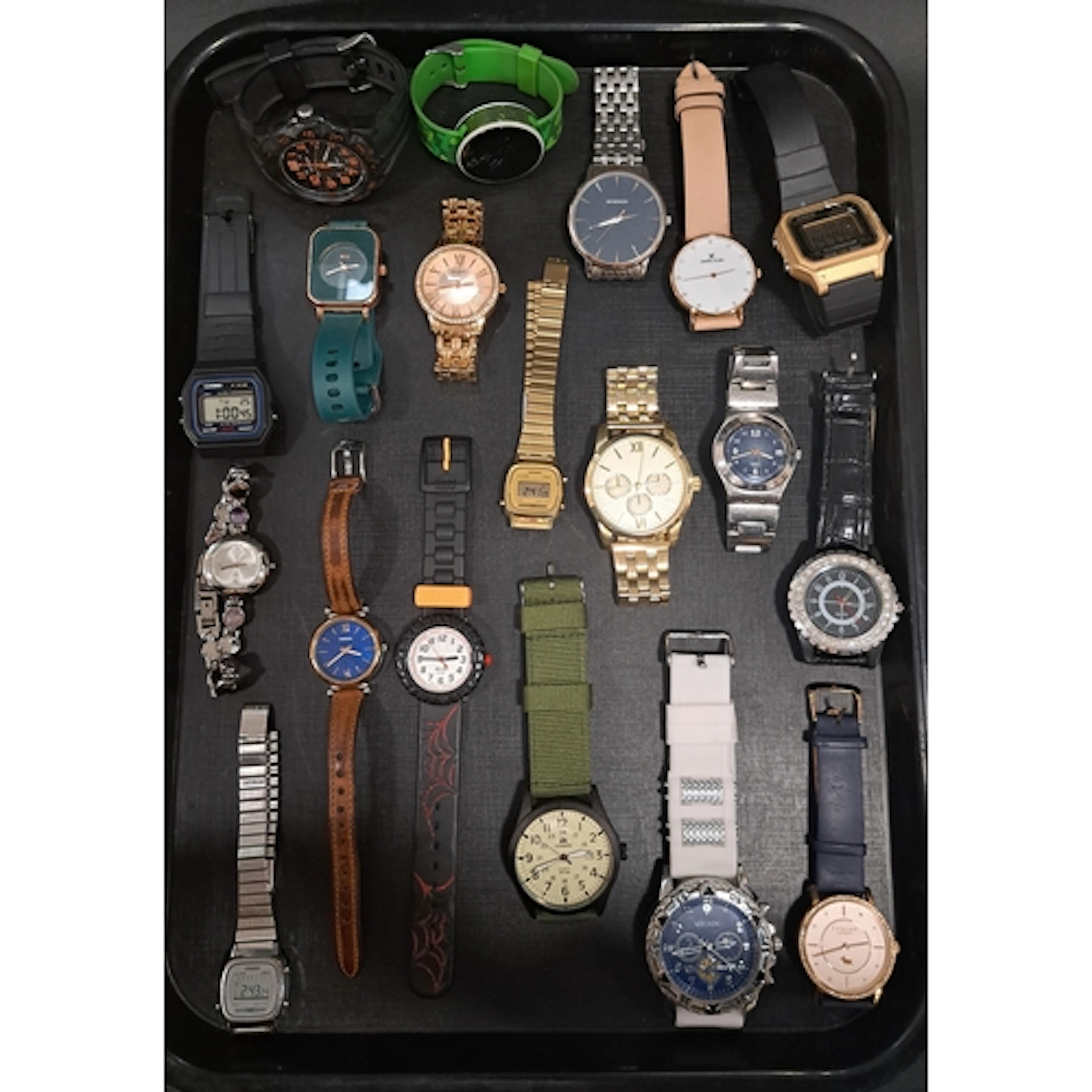 SELECTION OF LADIES AND GENTLEMEN'S WRISTWATCHES including S...