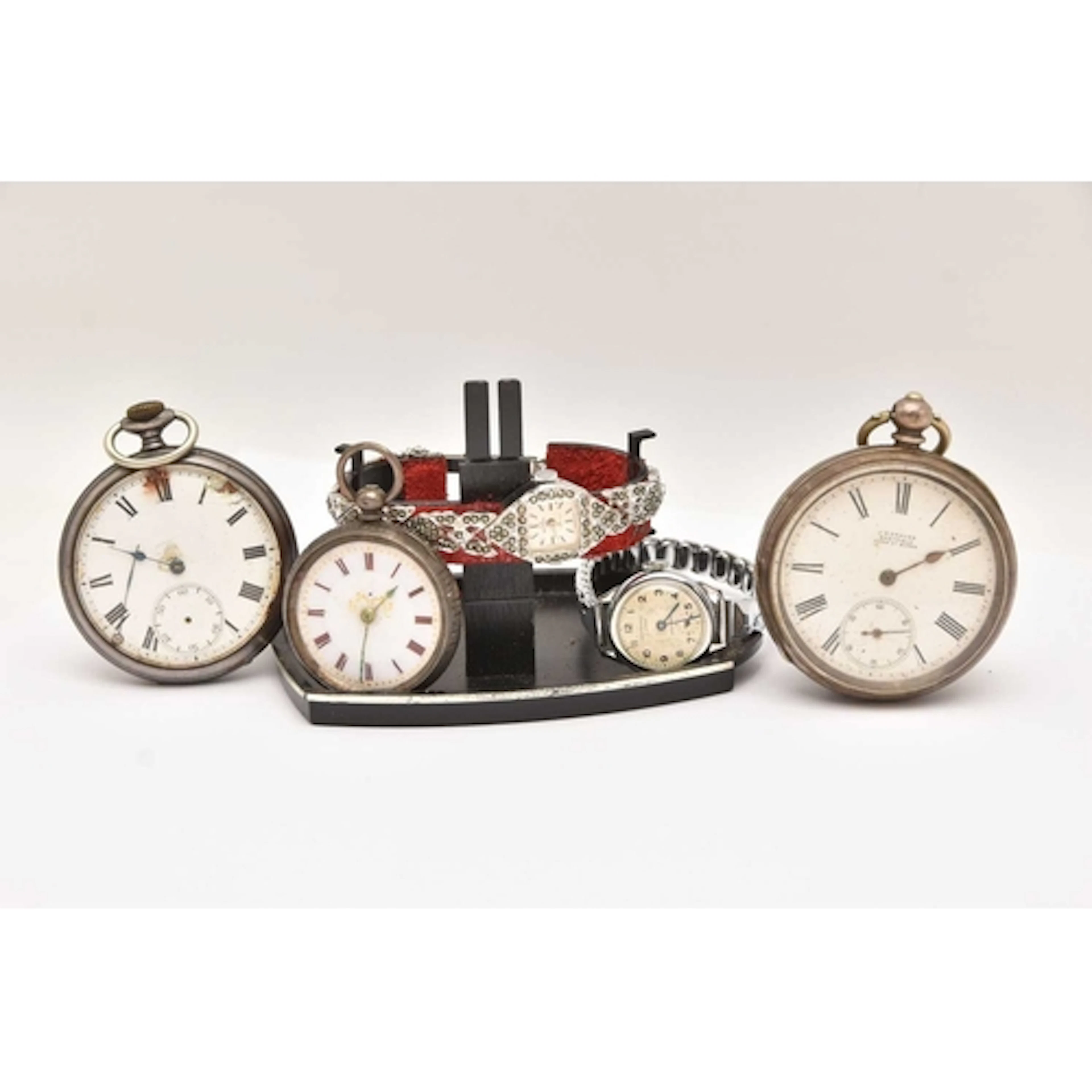 THREE POCKET WATCHES AND TWO LADIES WRISTWATCHES, to include...