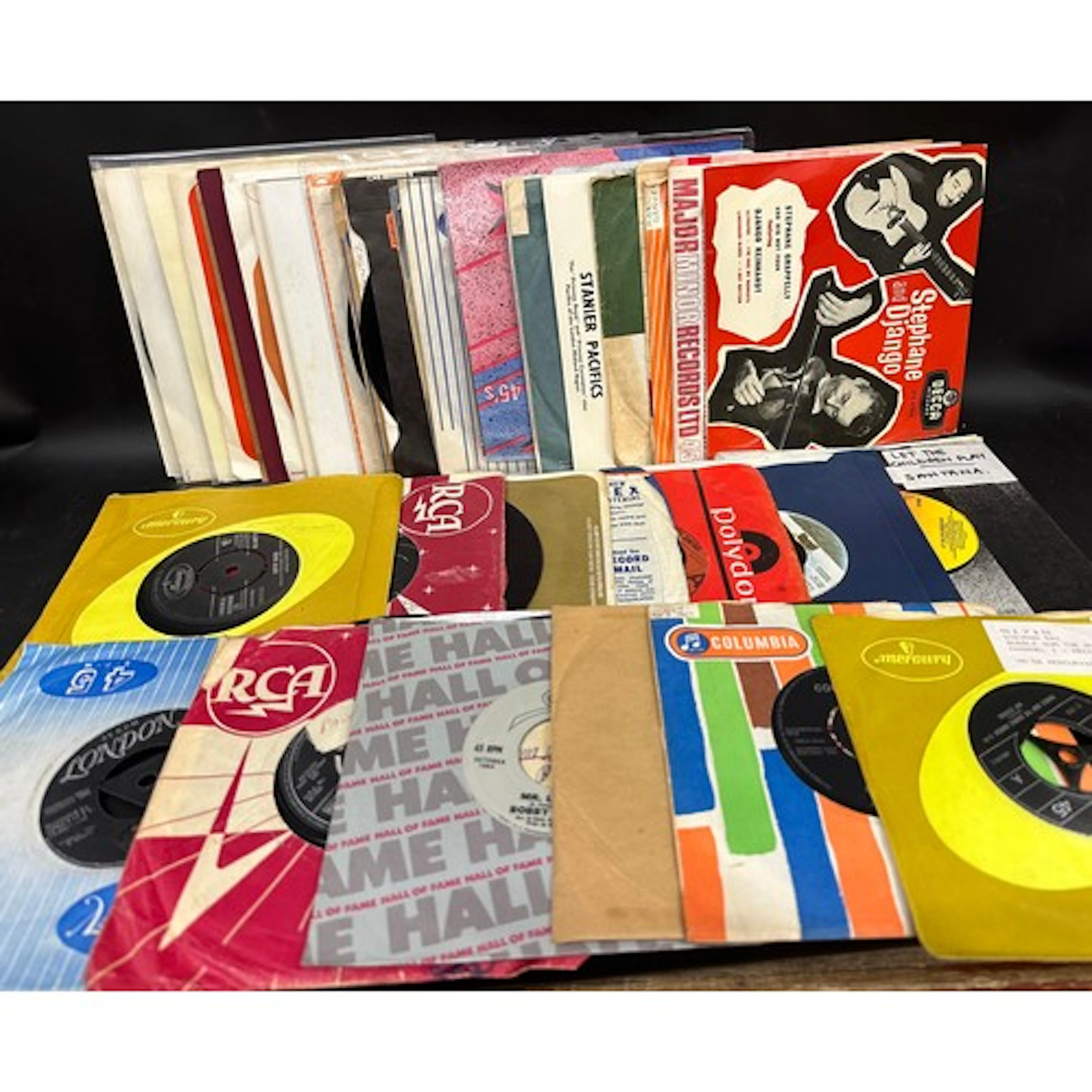 Over 110 45rpm singles, mainly 1960s to the 1970s, including...