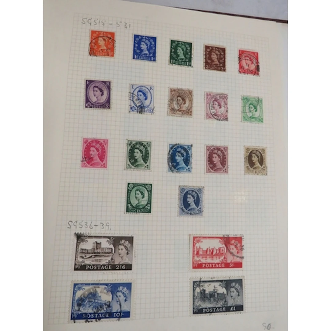 Stamps: GB Folder QEII lsd Sets Used, catalogue value £259 -...
