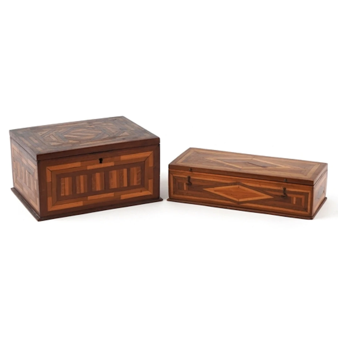 Two vintage specimen wooden boxes with hinged lids, the larg...