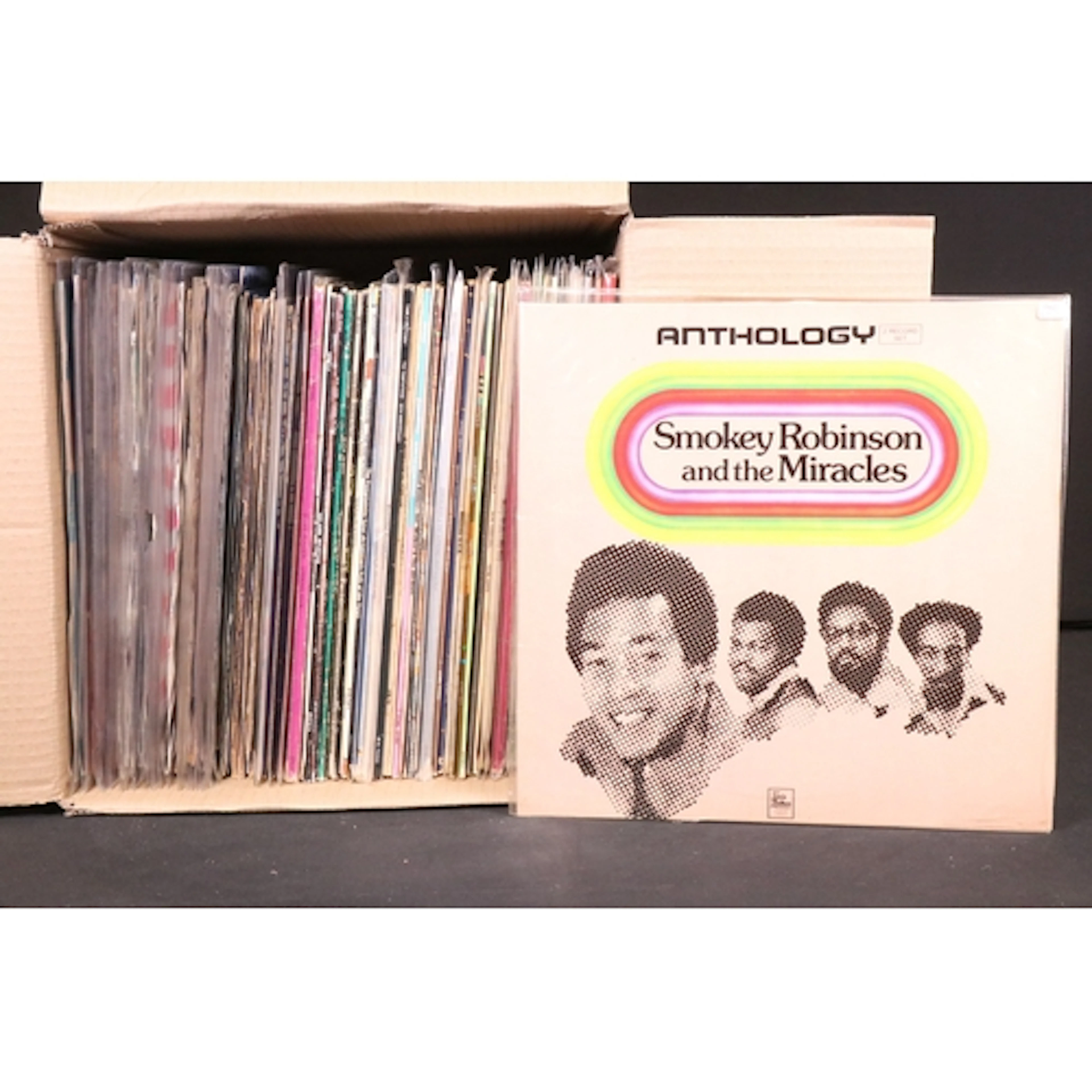 Vinyl - Over 50 Motown LPs and over 50 Motown 12" singles to...
