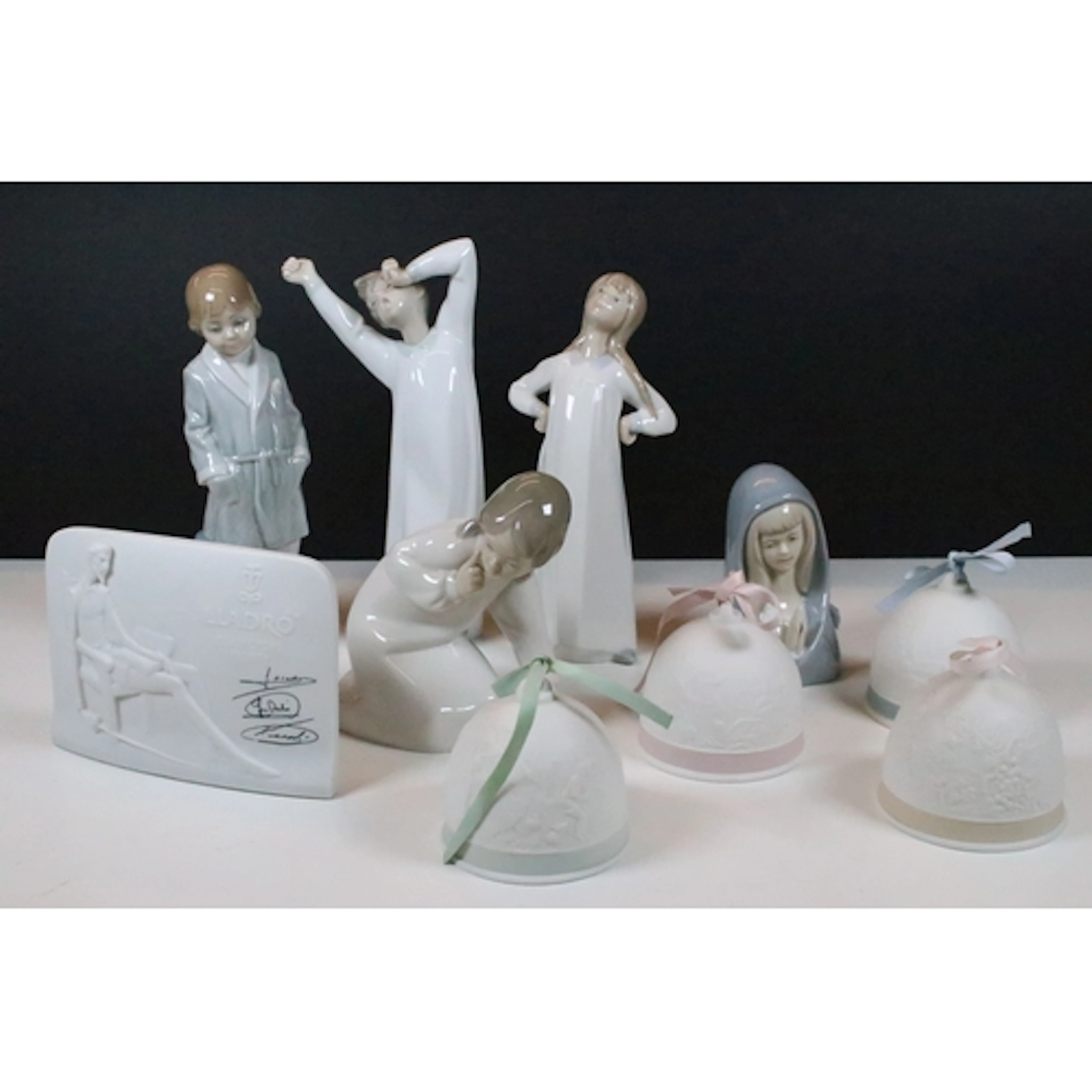 Collection of Lladro Collectors Club bells, comprising 1991 ...