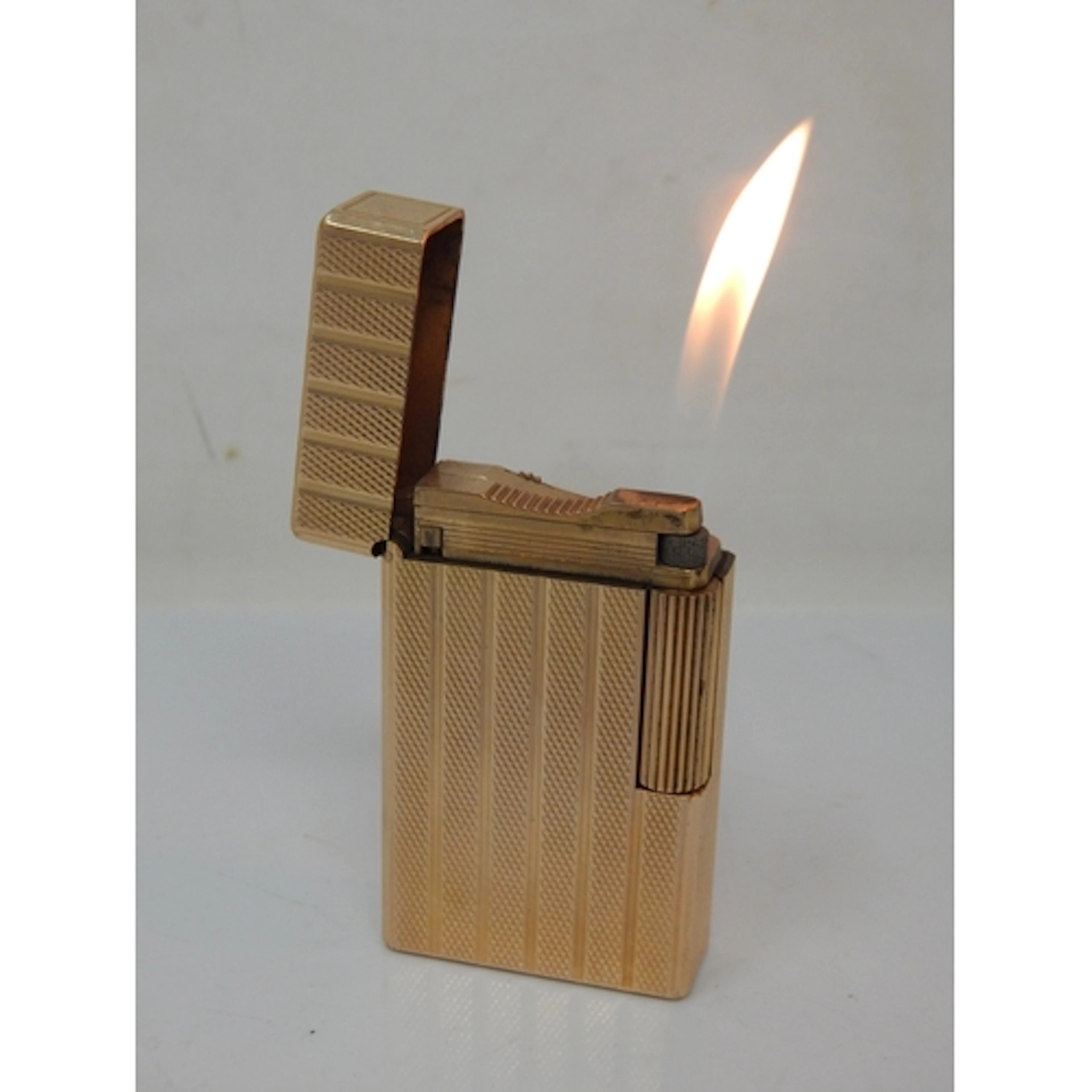 S.J DUPONT Gold Plated Gas Lighter: Serial No. F2B040: Worki...