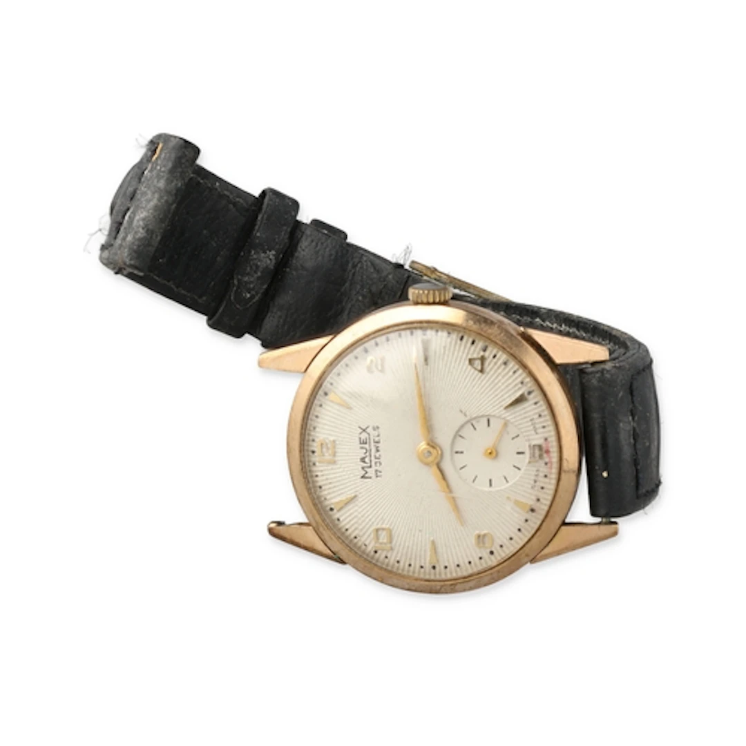 A MAJEX 17 JEWELS WATCH, POSSIBLY 9CT GOLD