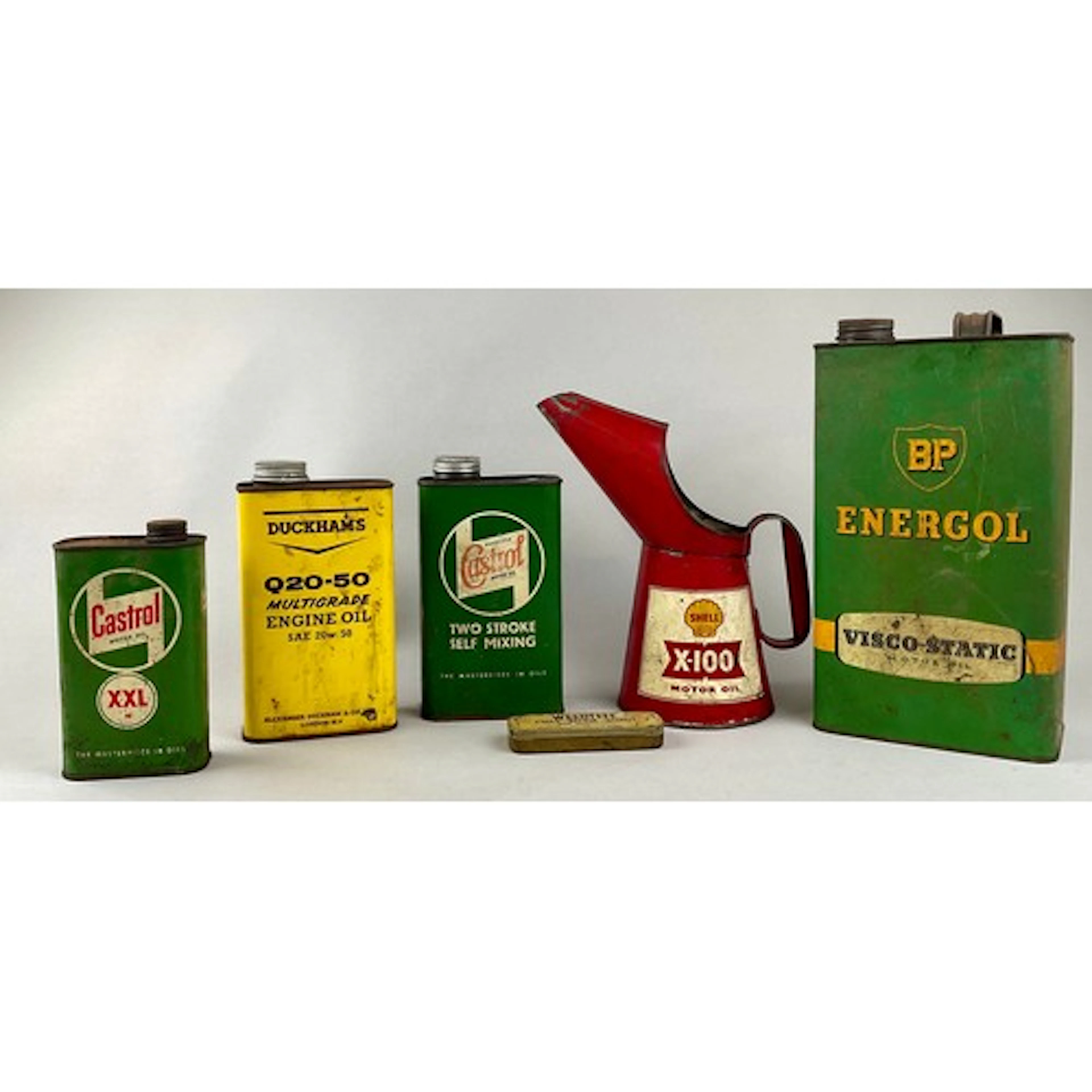 Advertising - Petroliana - a mid 20th century one quart tin ...