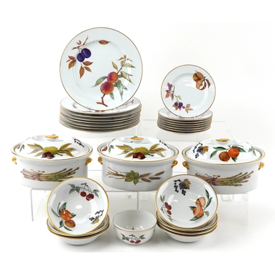 Royal Worcester Evesham pattern dinnerware including tureen ...