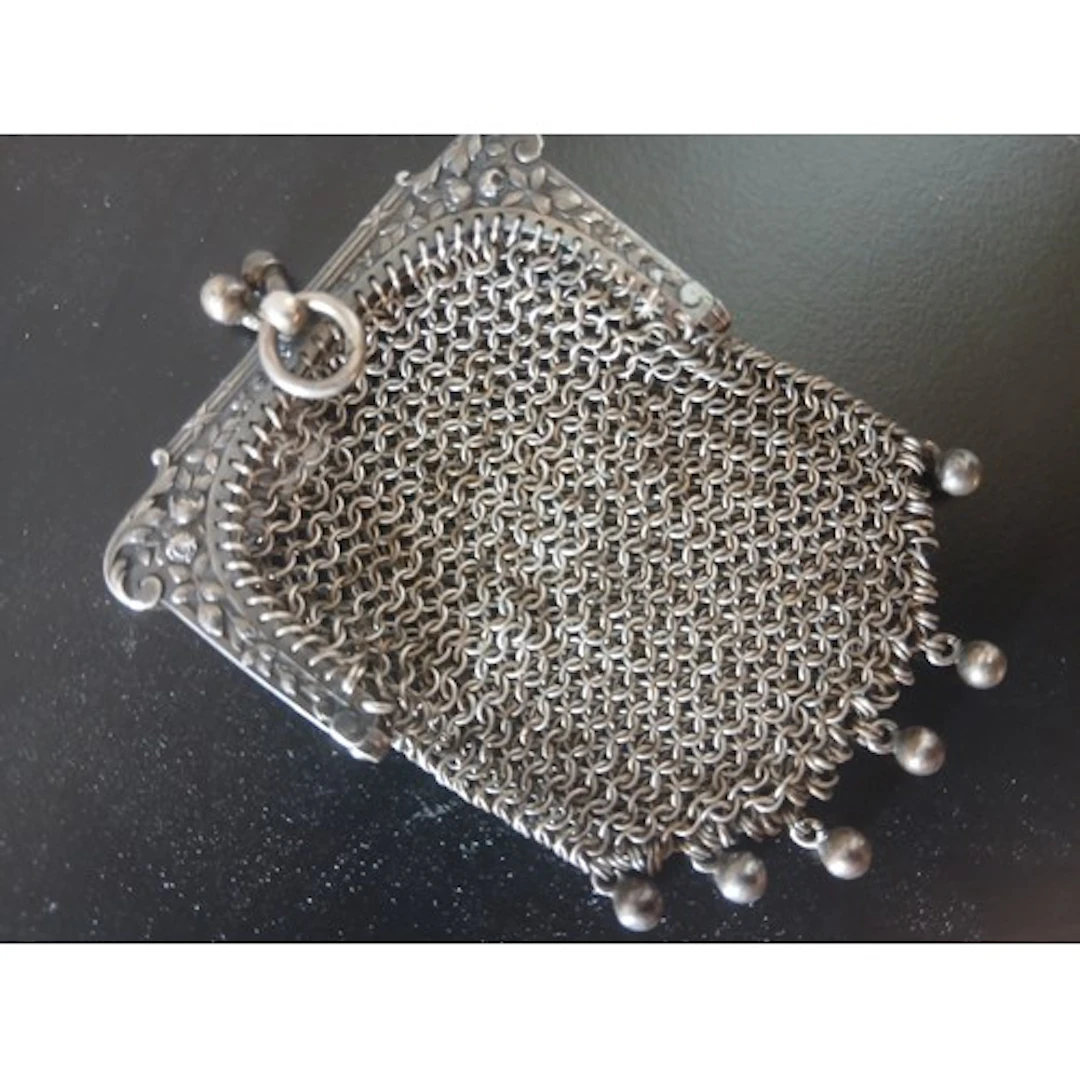 Silver Ladies Sovereign Purse