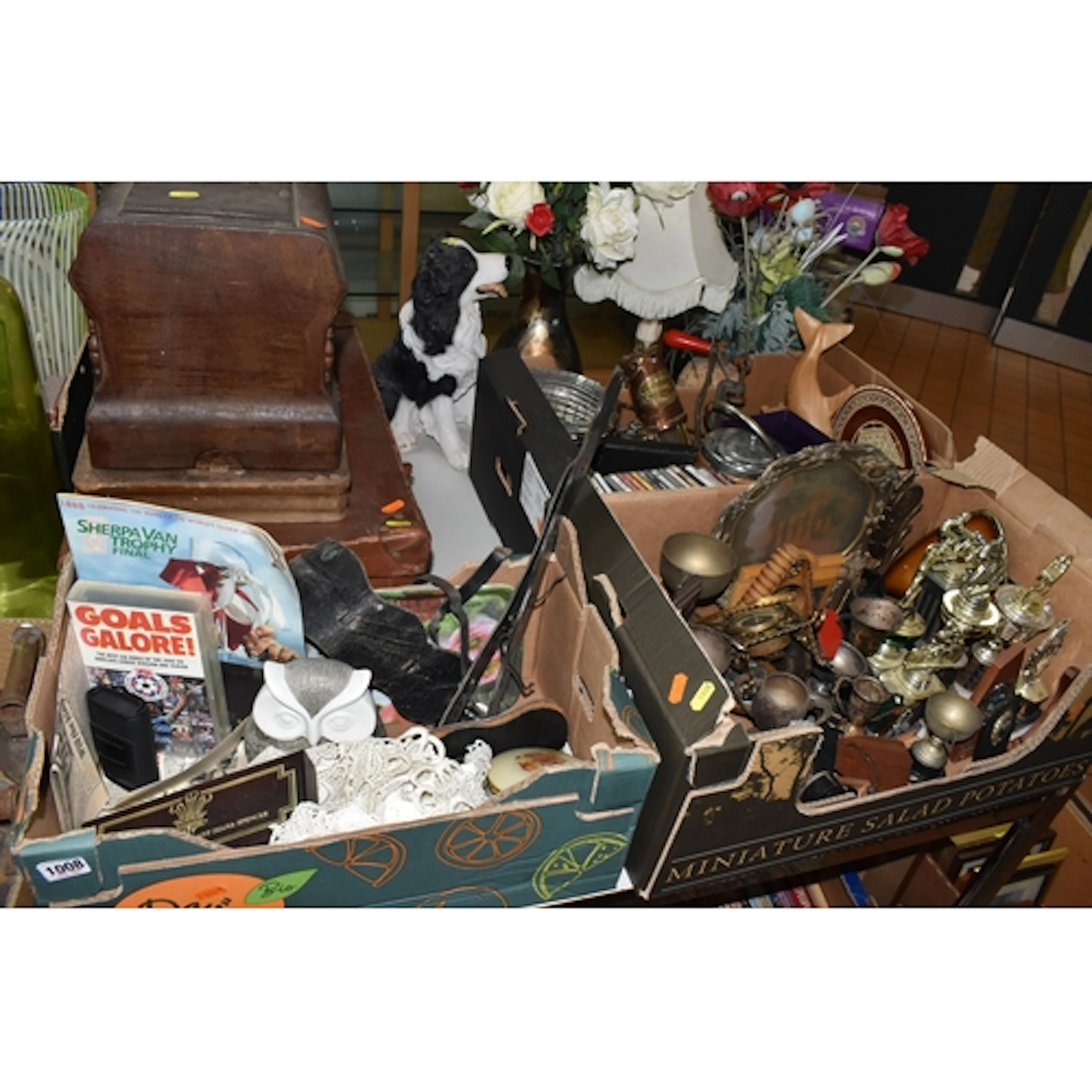 FOUR BOXES AND LOOSE ASSORTED HOUSEHOLD ITEMS to include a w...