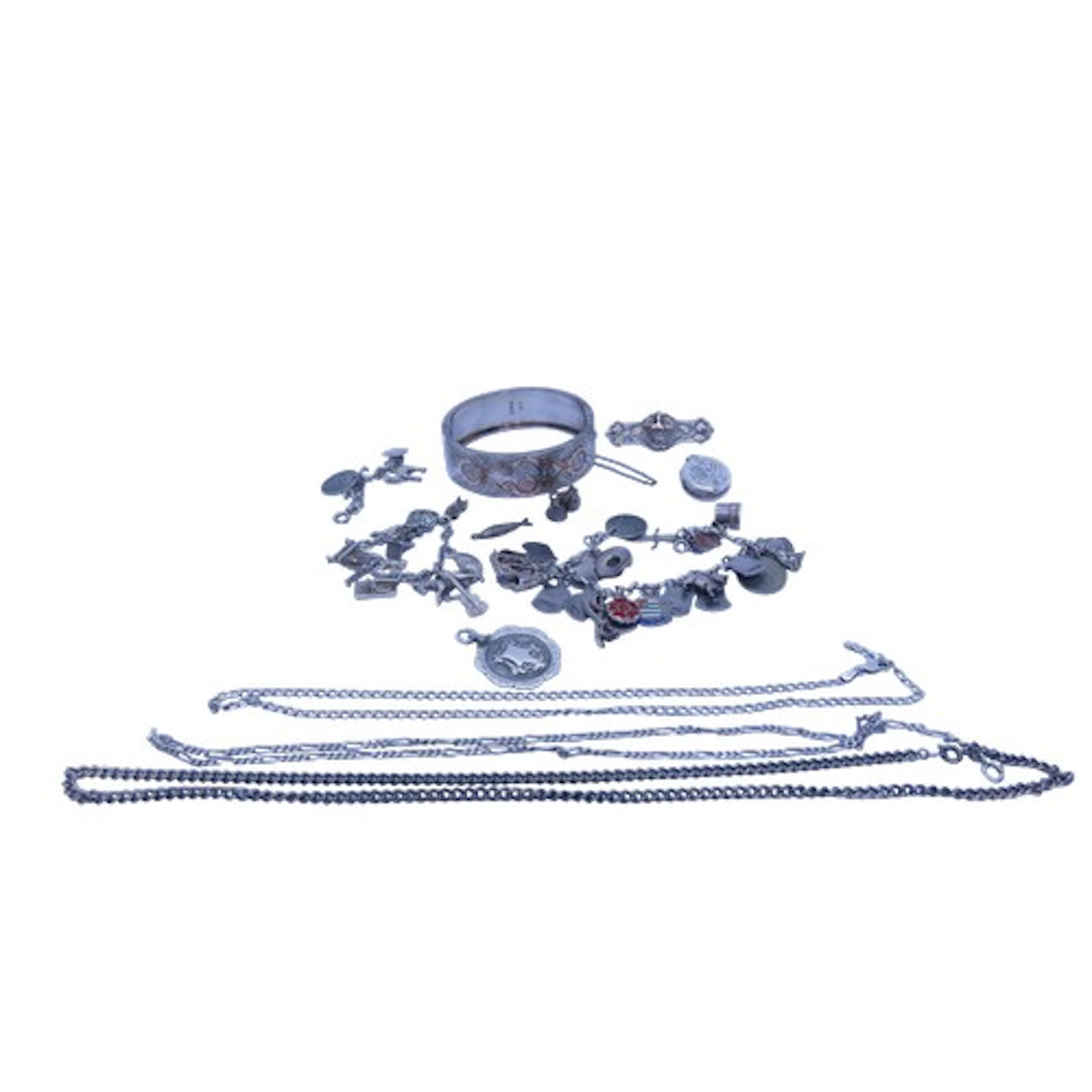 A collection of sterling silver and white metal jewellery, t...