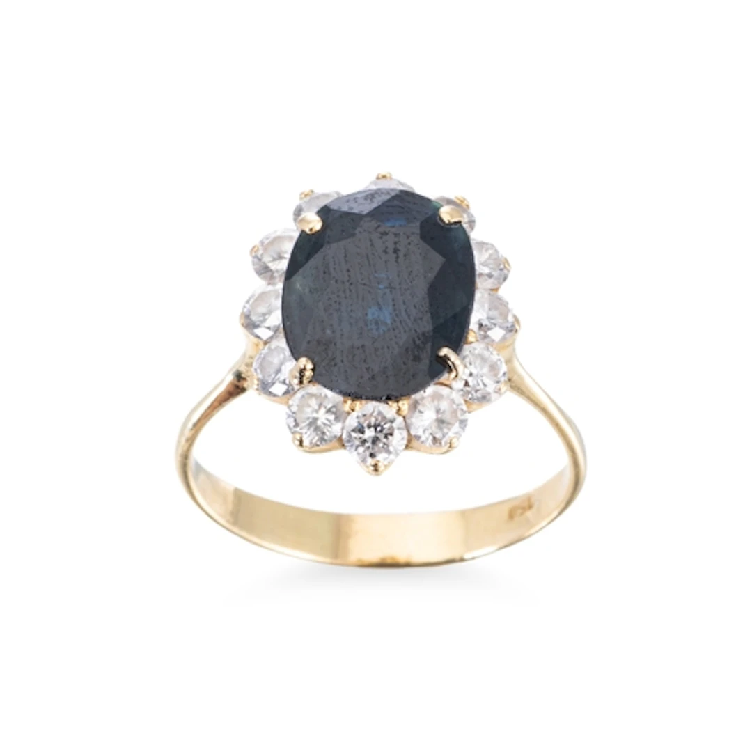A SAPPHIRE AND DIAMOND CLUSTER RING, mounted in 18ct yellow ...