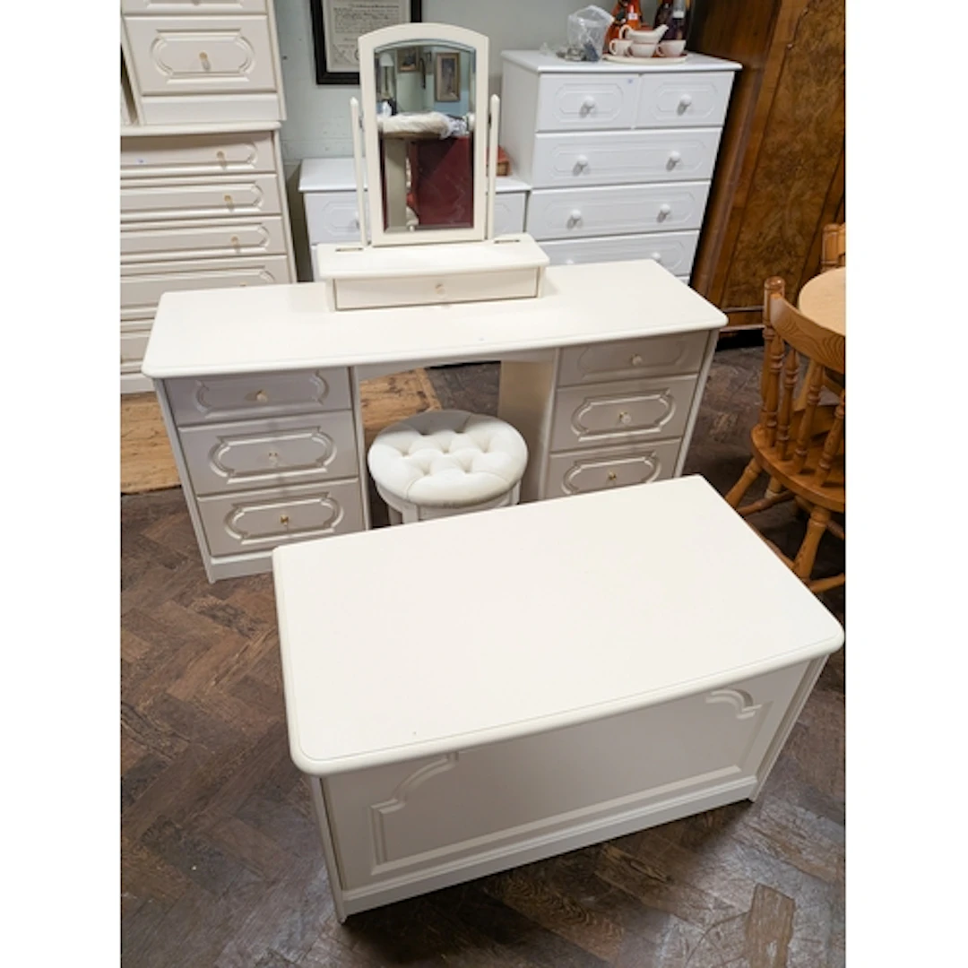 A matching cream dressing table together with a freestanding...