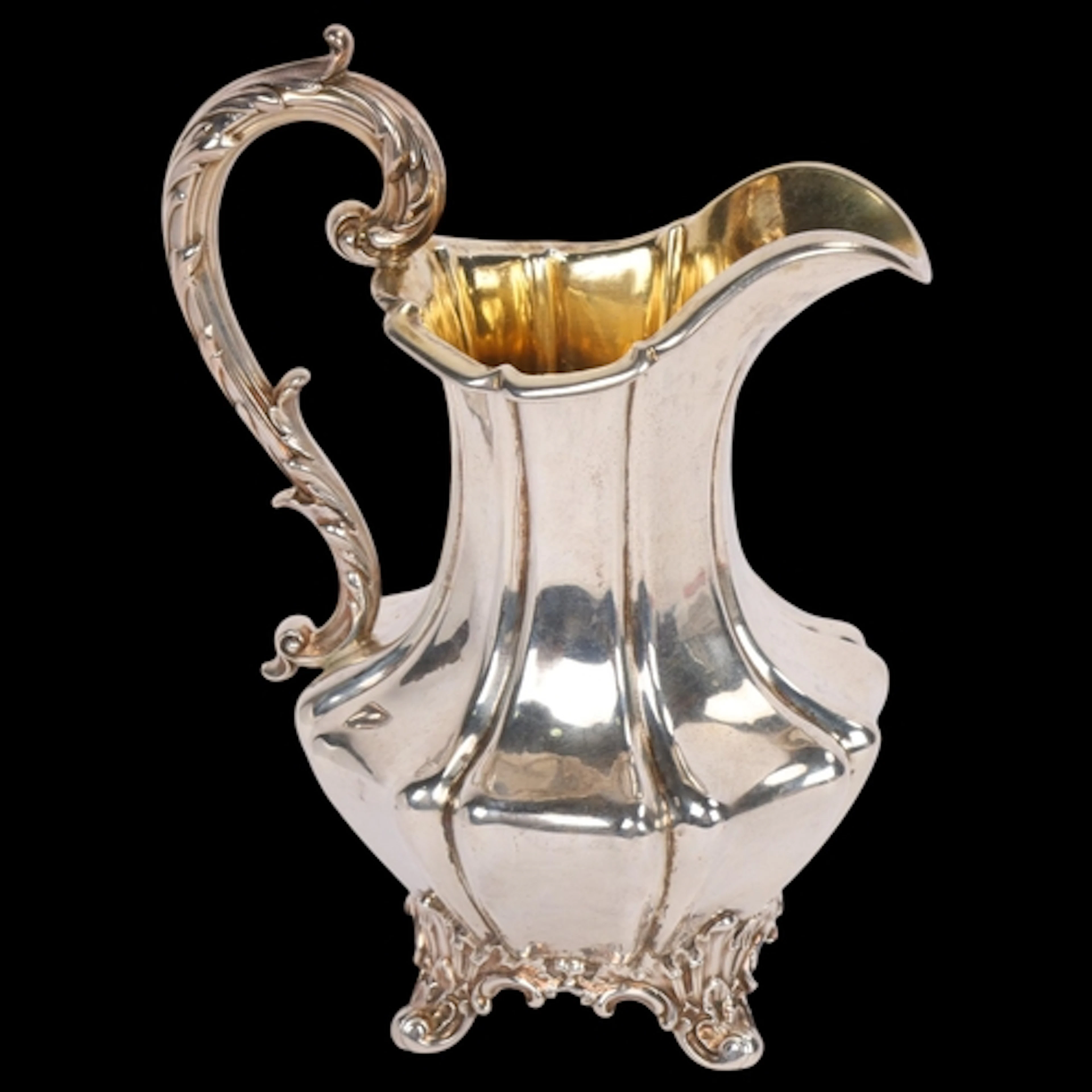 A Victorian silver cream jug, Eames & Barnard, London 1841, ...