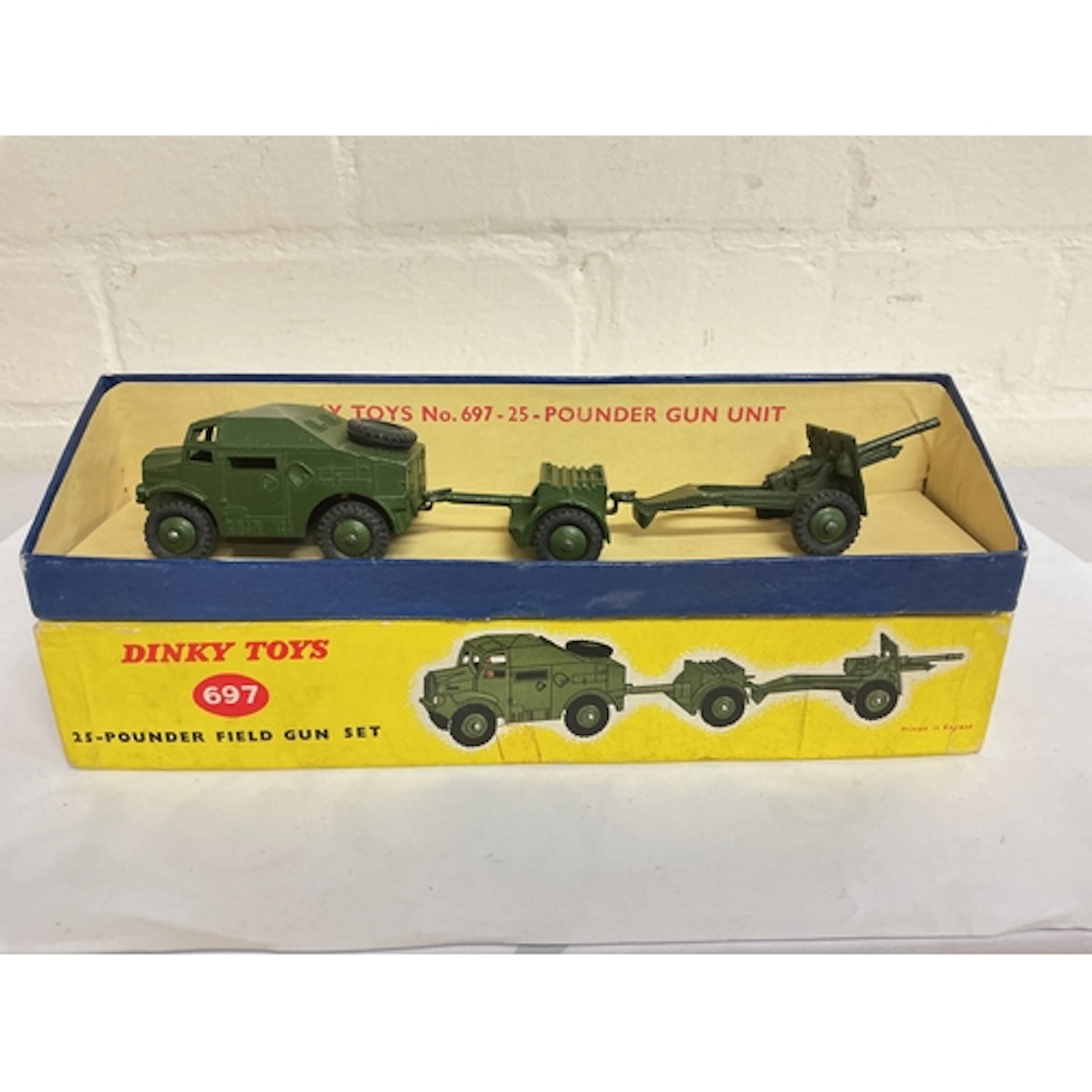 A Boxed Dinky 25-Pounder Field Gun Set #697. No Reserve.