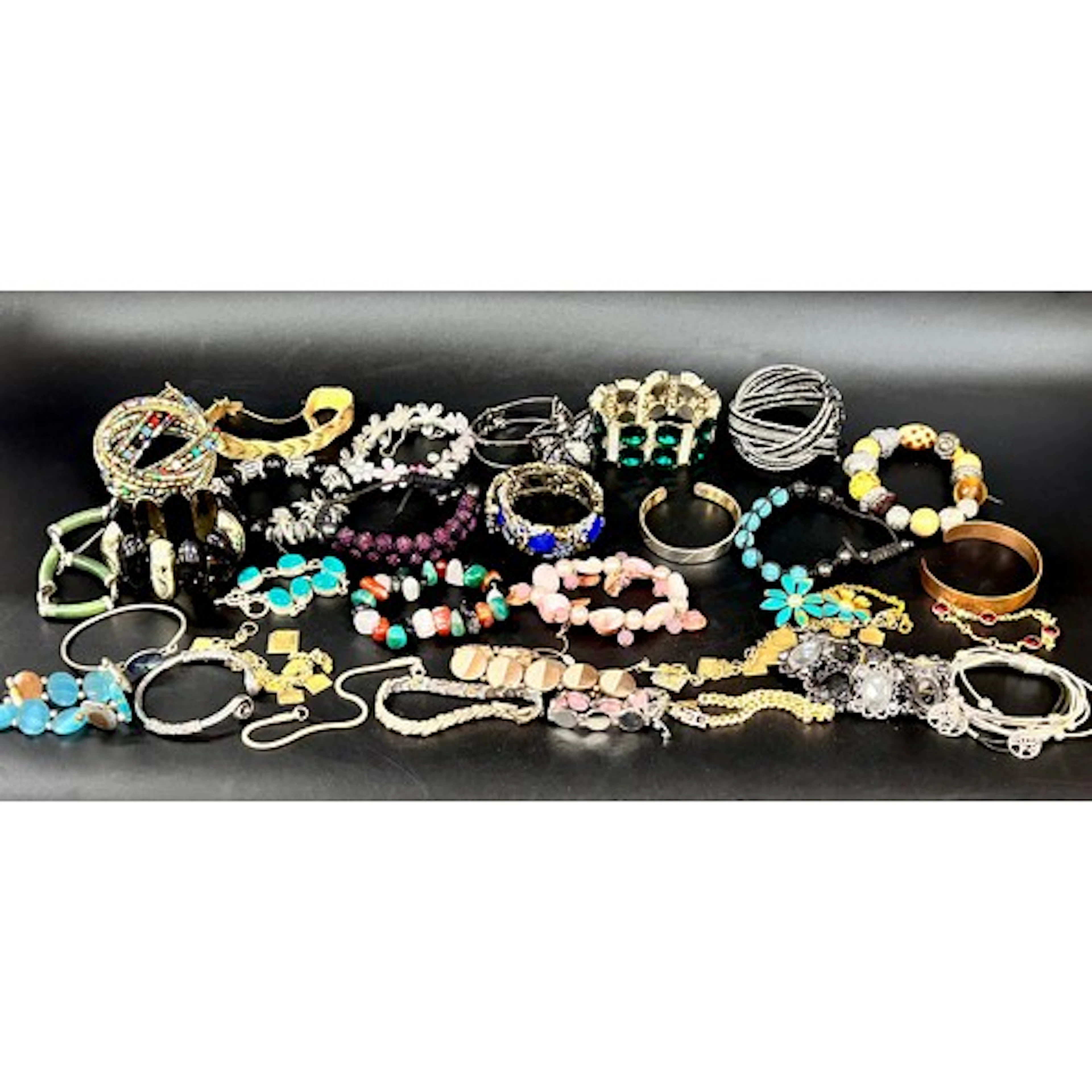 A collection of costume jewellery