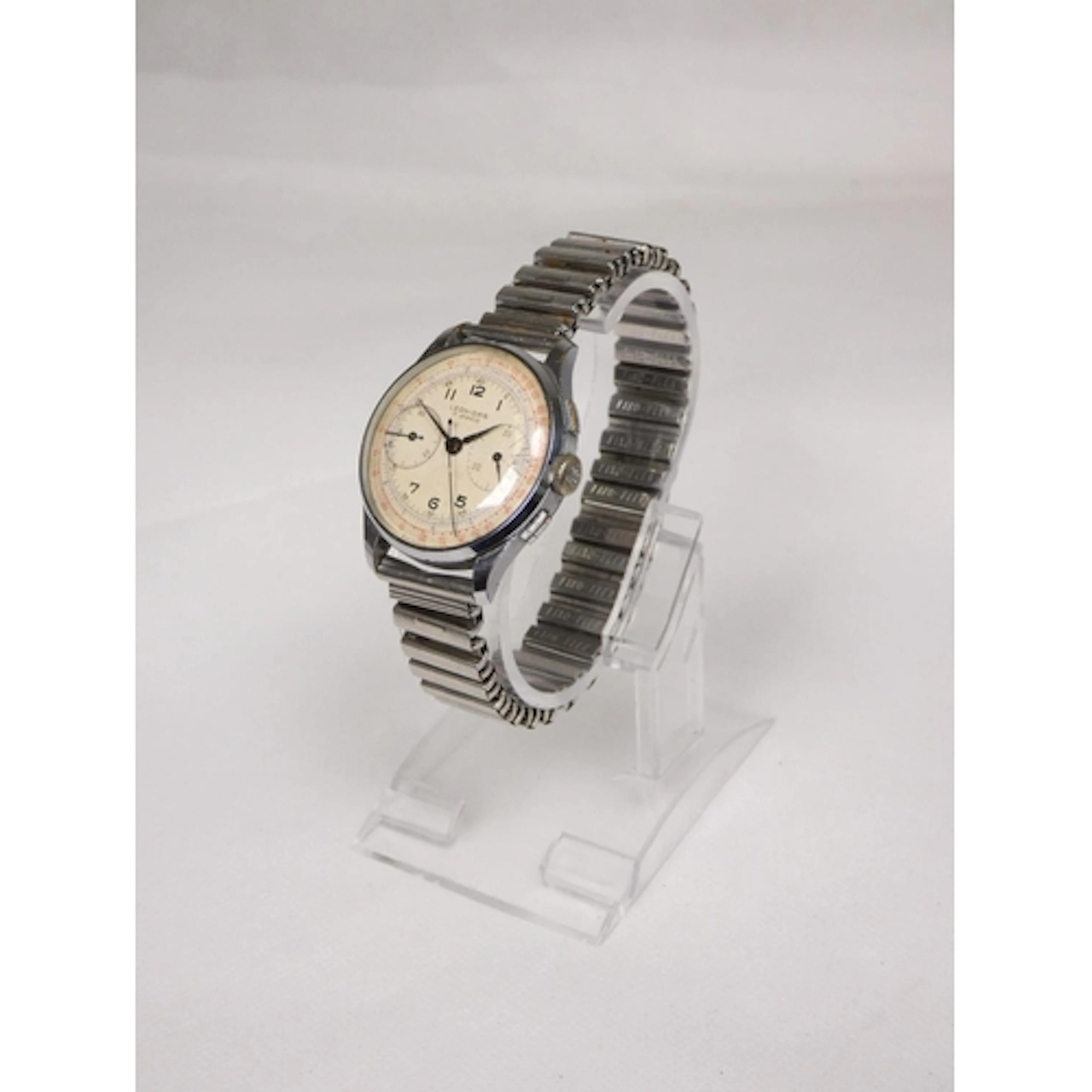 Leonidas. A vintage 1950s chronograph wristwatch, having whi...