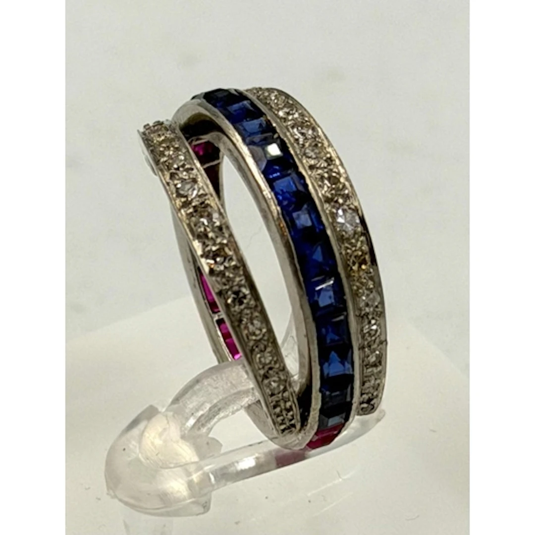 An Art Deco style 'Night and Day' or flip over eternity ring...