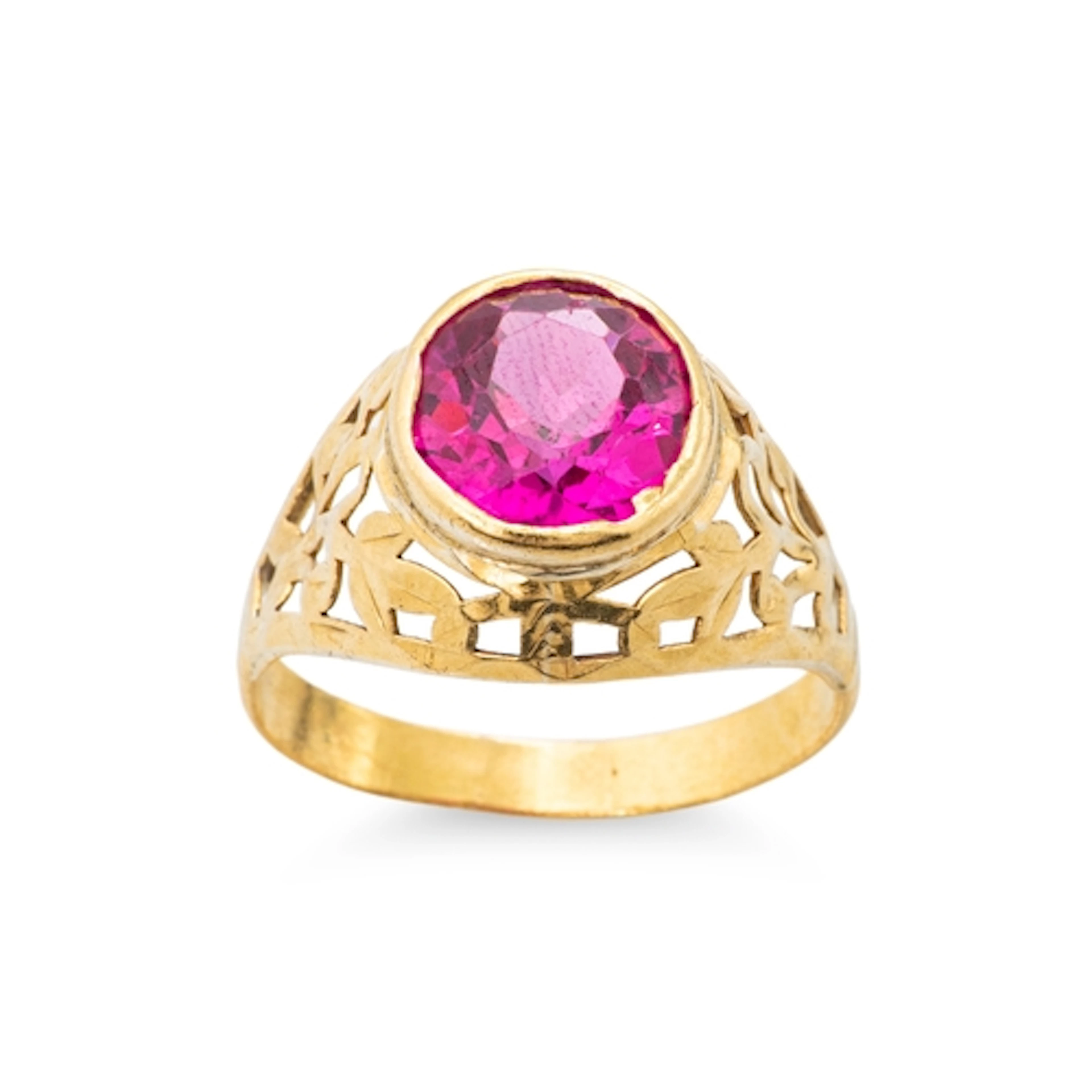AN INDIAN VINTAGE 22CT YELLOW GOLD DRESS RING, set with synt...