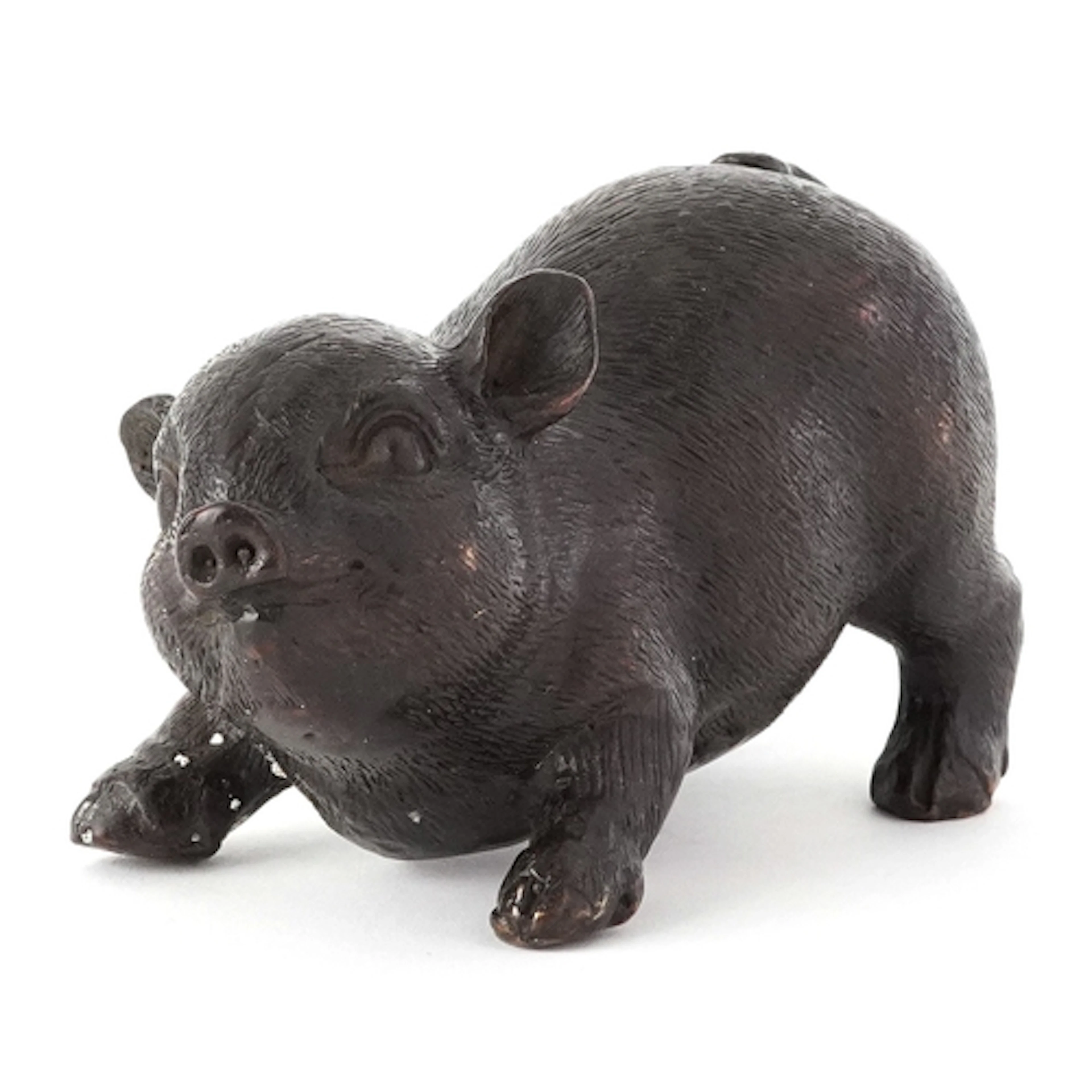 Patinated bronze study of a piglet, 12cm in length.