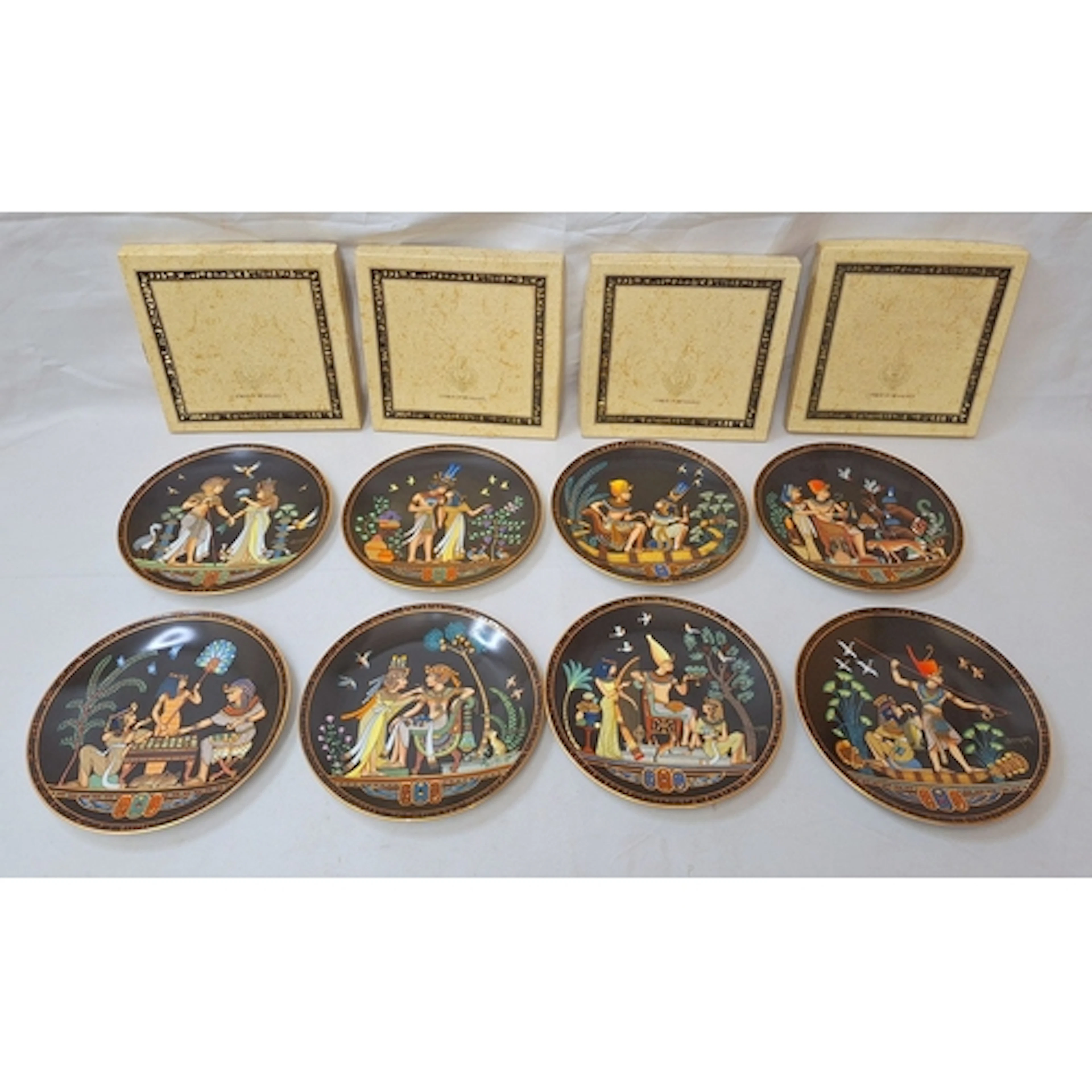 Set of 8 Boxed with Certificates Collectors Plates The Legen...