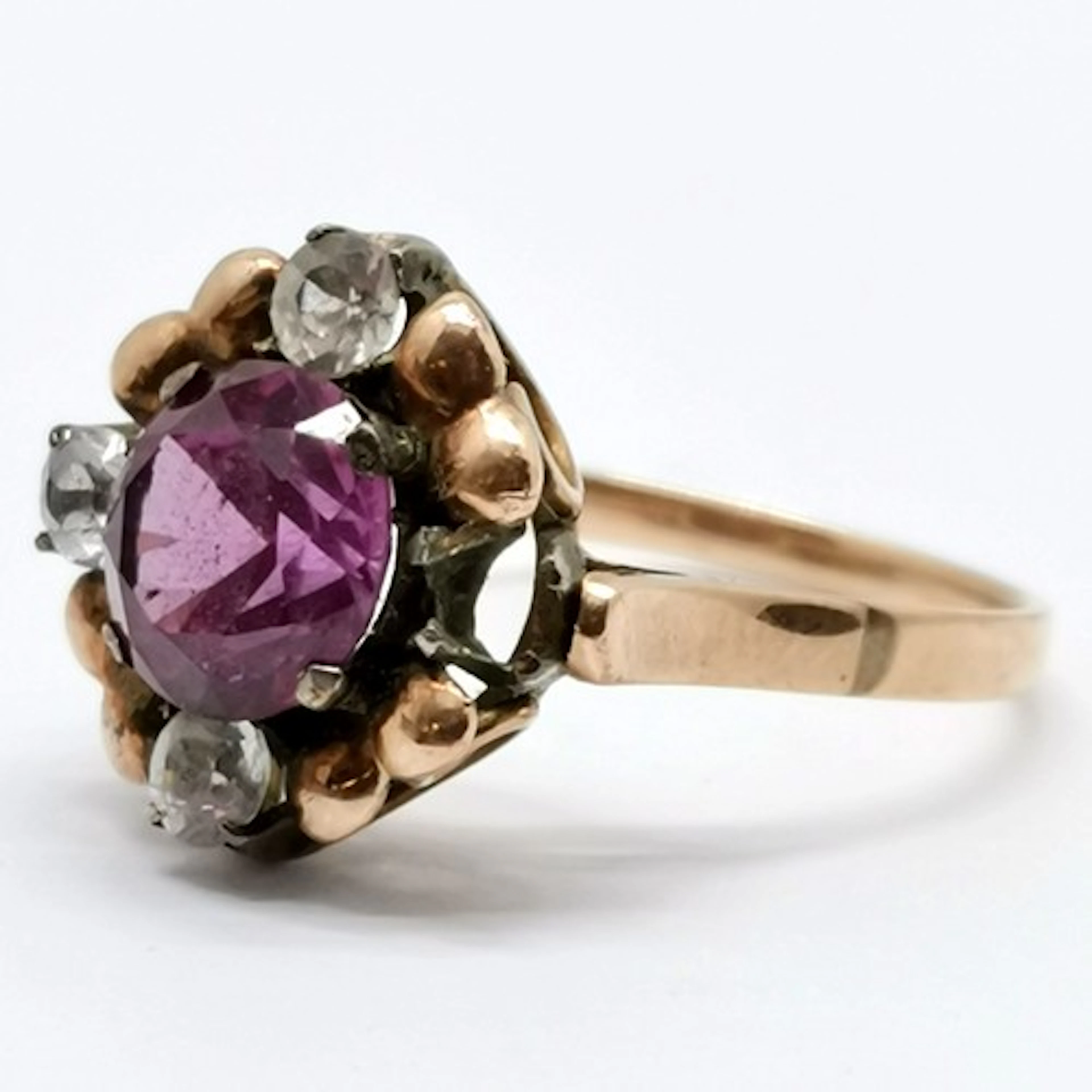14ct marked gold ring set with alexandrite & white stones - ...