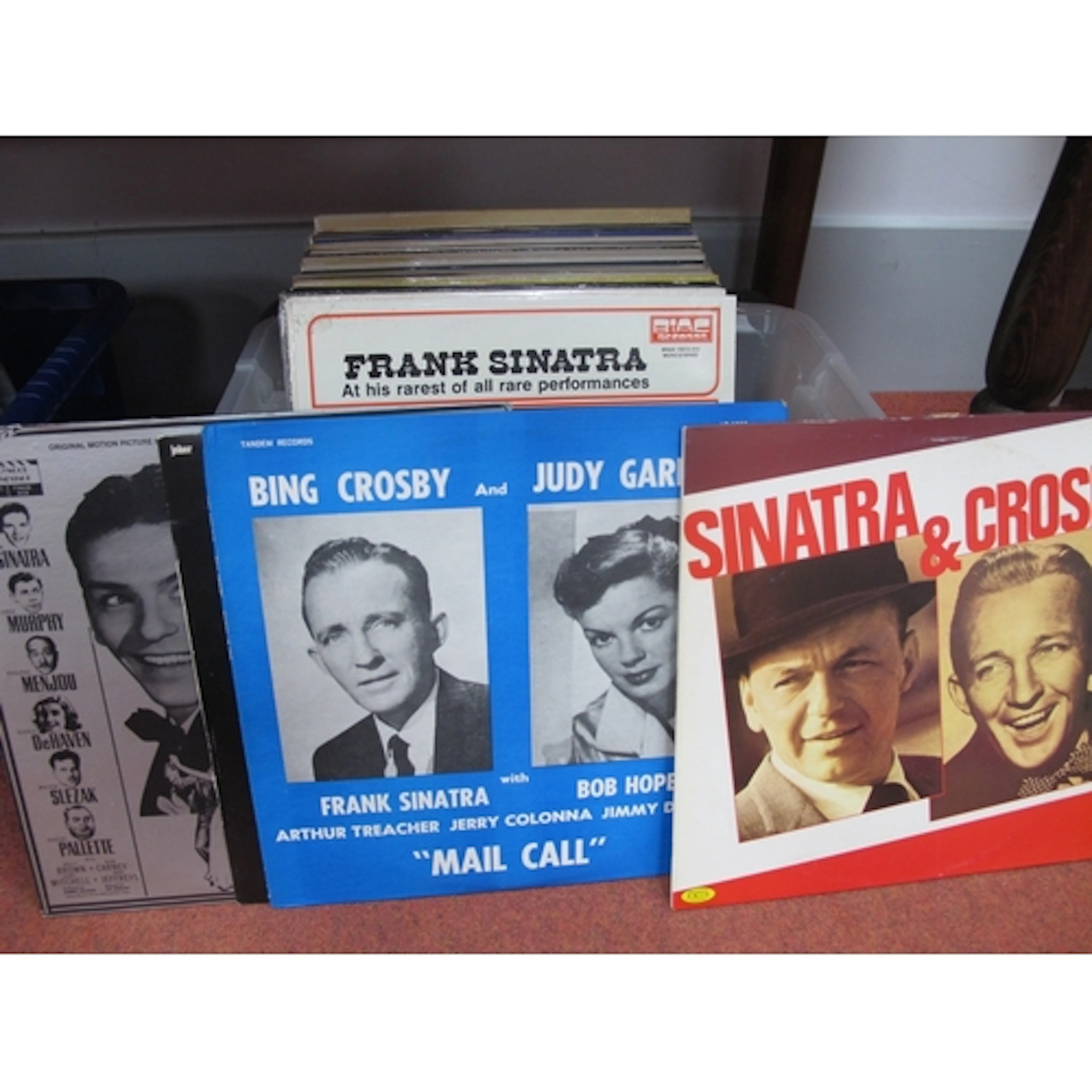 Collector's Lot of 45+ Frank Sinatra Albums and Compilations...