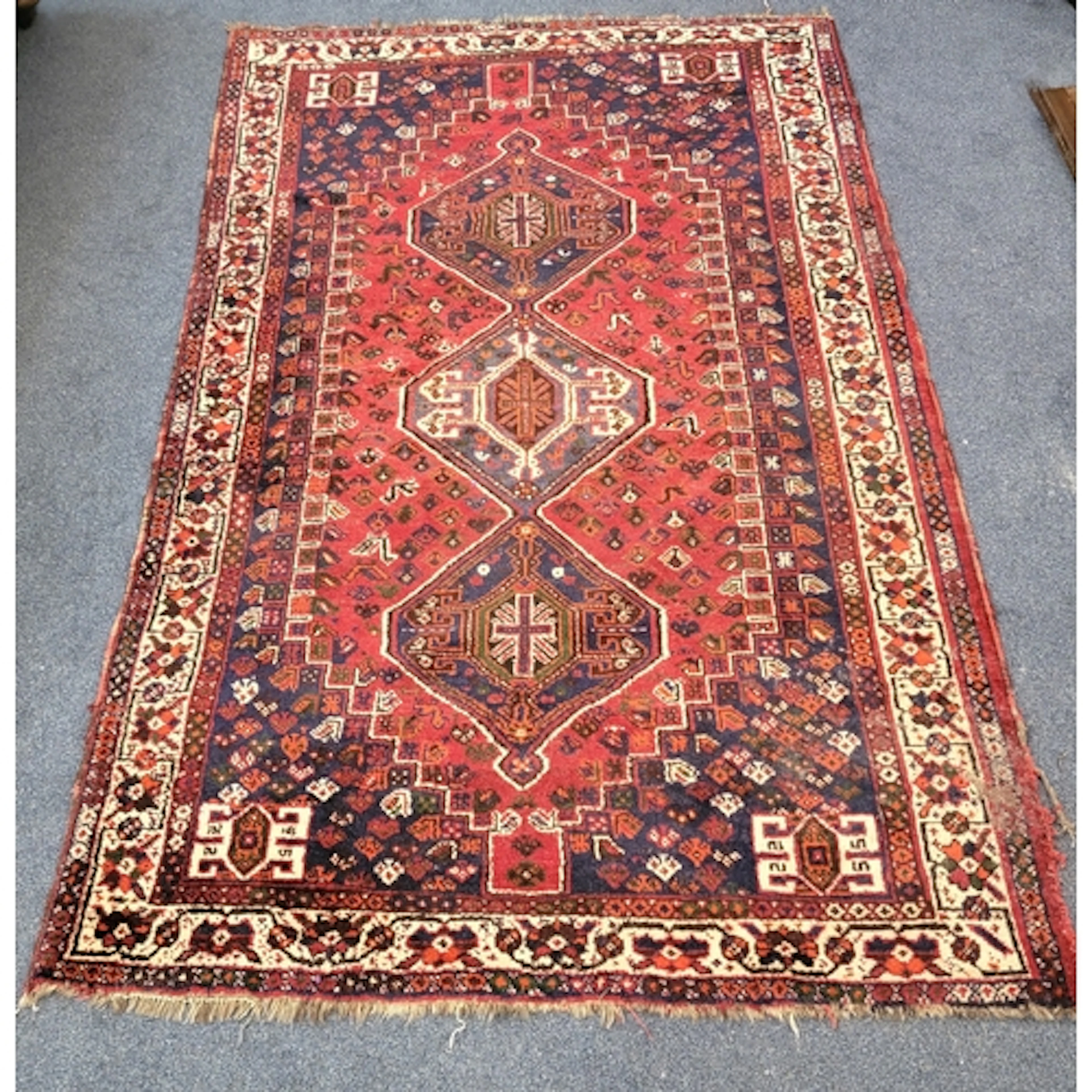 HAND WOVEN PERSIAN SHIRAZ RUG with bird, flower and motif de...