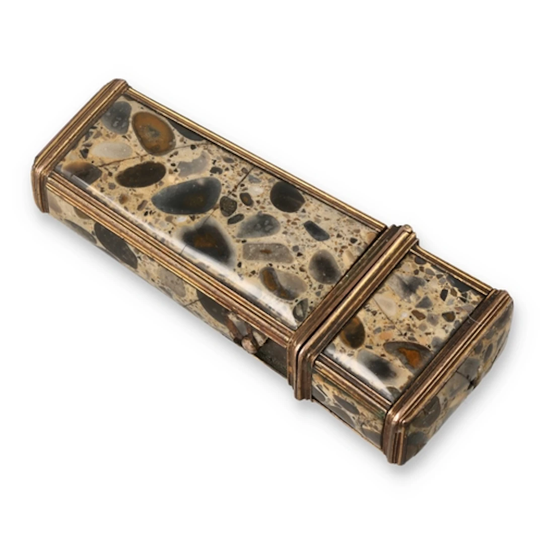 A GEORGE III GILT METAL MOUNTED AGATE ETUI, CIRCA 1790 Of ta...