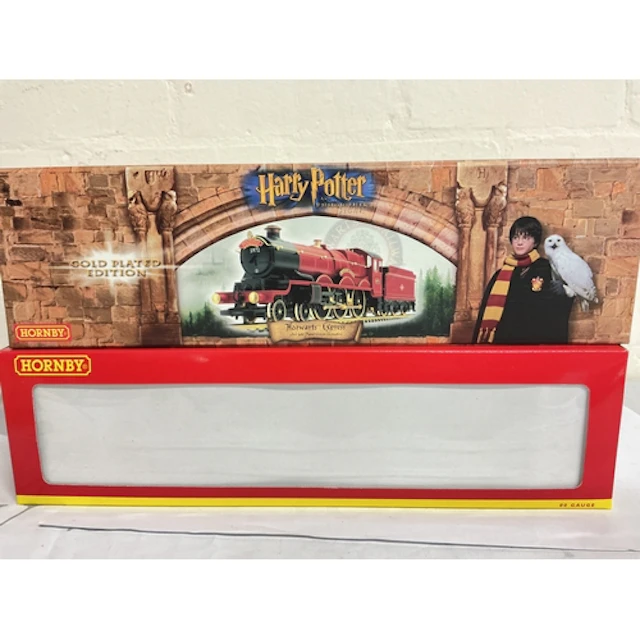 A Boxed Hornby 00 Gauge Harry Potter Gold Plated Hogwarts Ex...