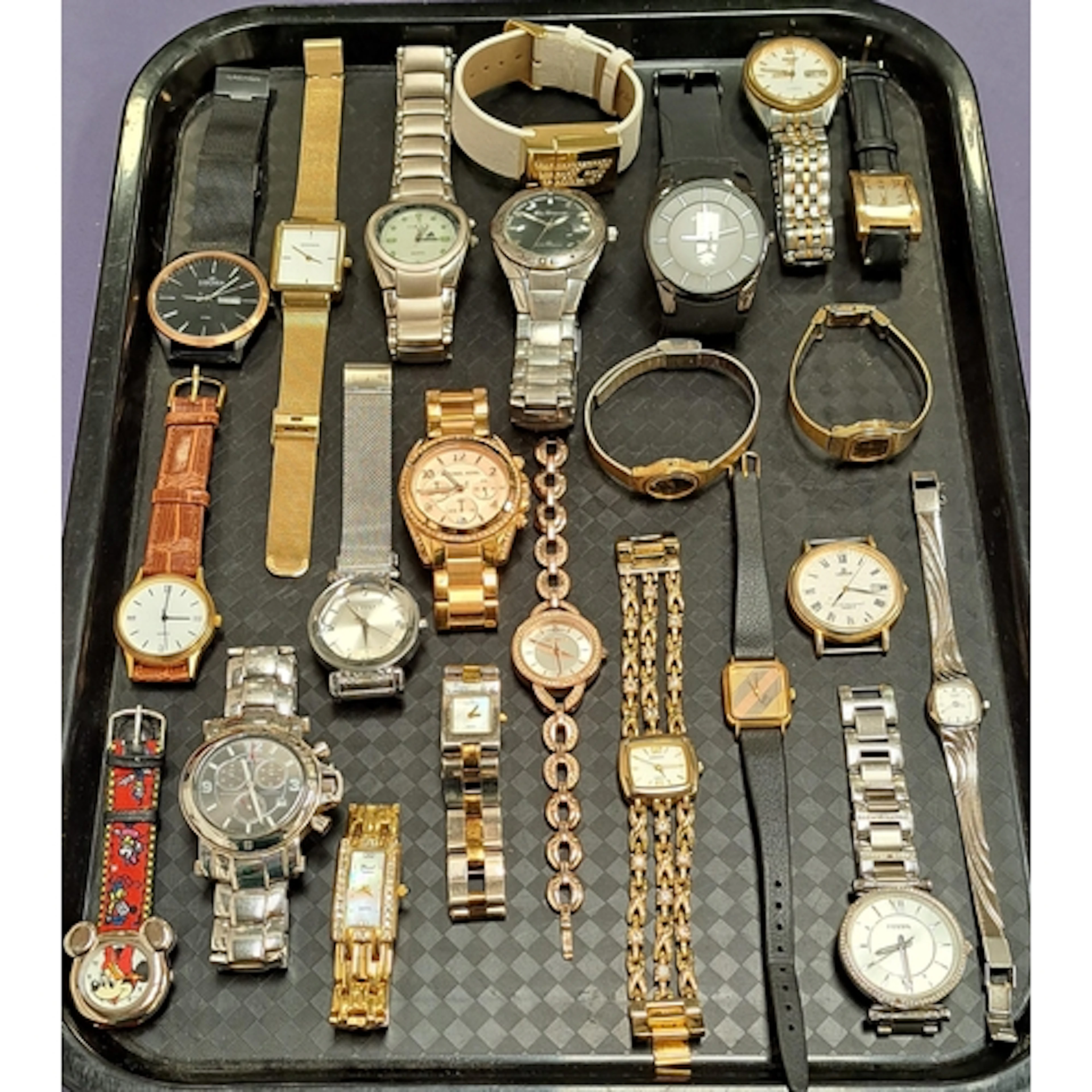 SELECTION OF LADIES AND GENTLEMEN'S WRISTWATCHES including G...