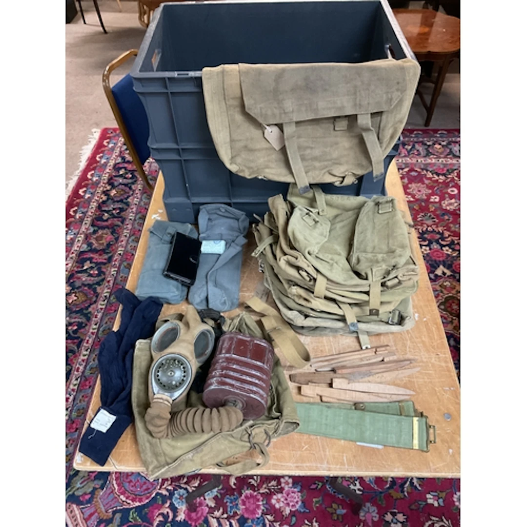 Qty WWII Webbing to inc nine small packs, one large pack, ga...