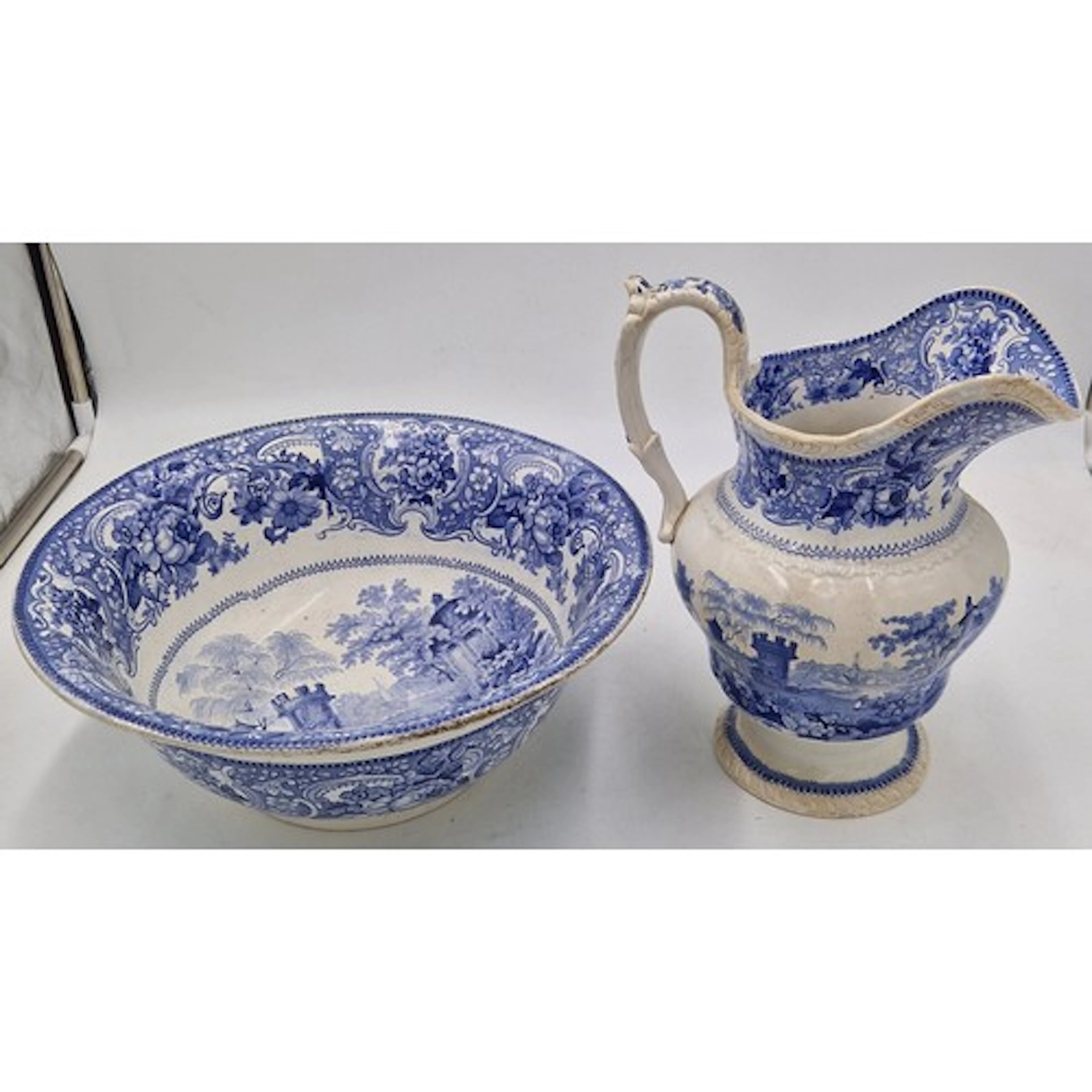 An early 19th century blue and white transfer printed Swanse...