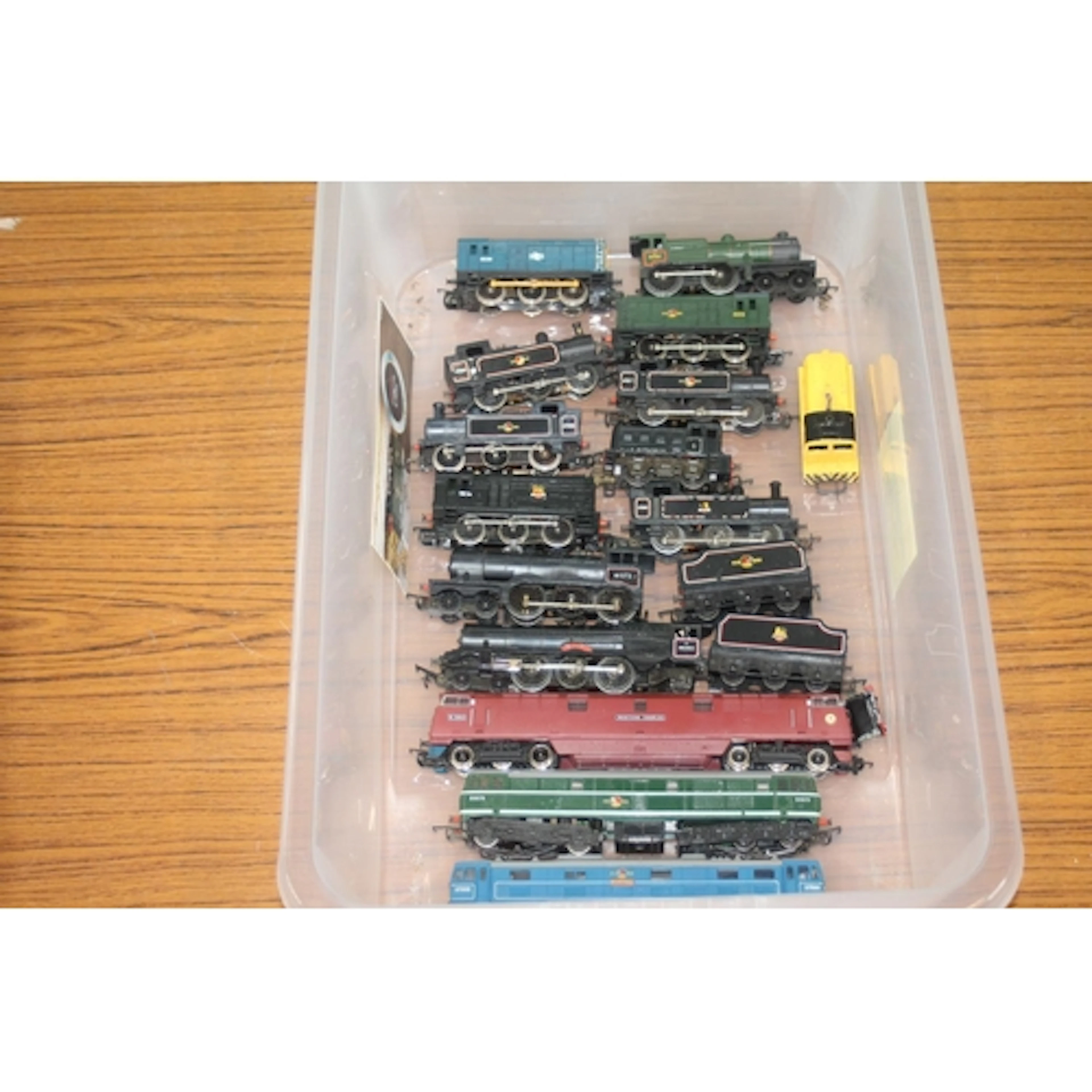 Hornby OO gauge model railway locomotives to include Electra...