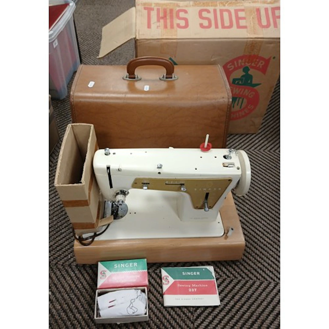 Singer Sewing machine, cased.